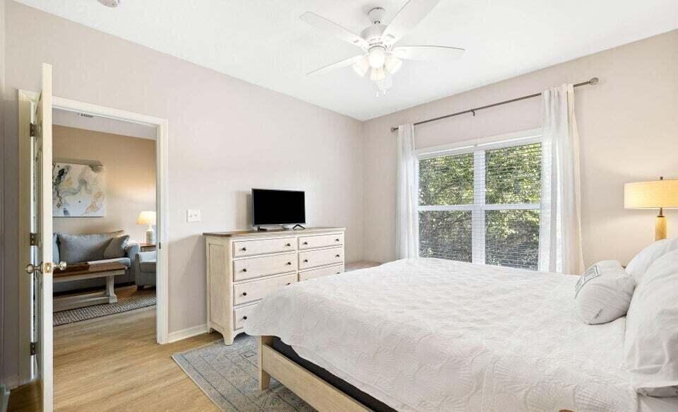 HERONS WATCH CONDO PH 4 - Residential