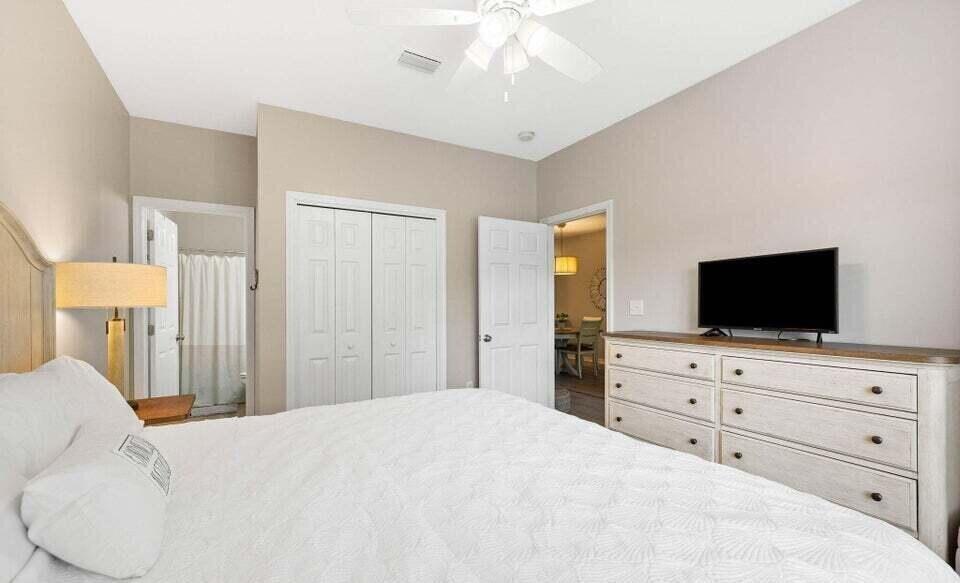HERONS WATCH CONDO PH 4 - Residential