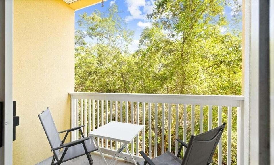 HERONS WATCH CONDO PH 4 - Residential