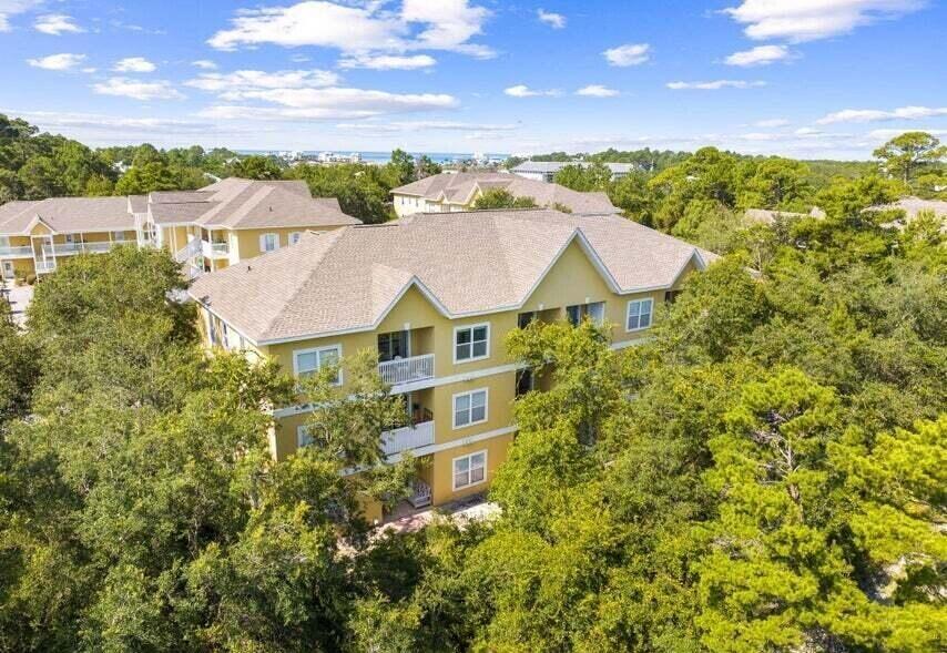 HERONS WATCH CONDO PH 4 - Residential