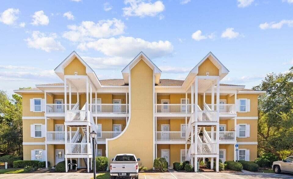 HERONS WATCH CONDO PH 4 - Residential