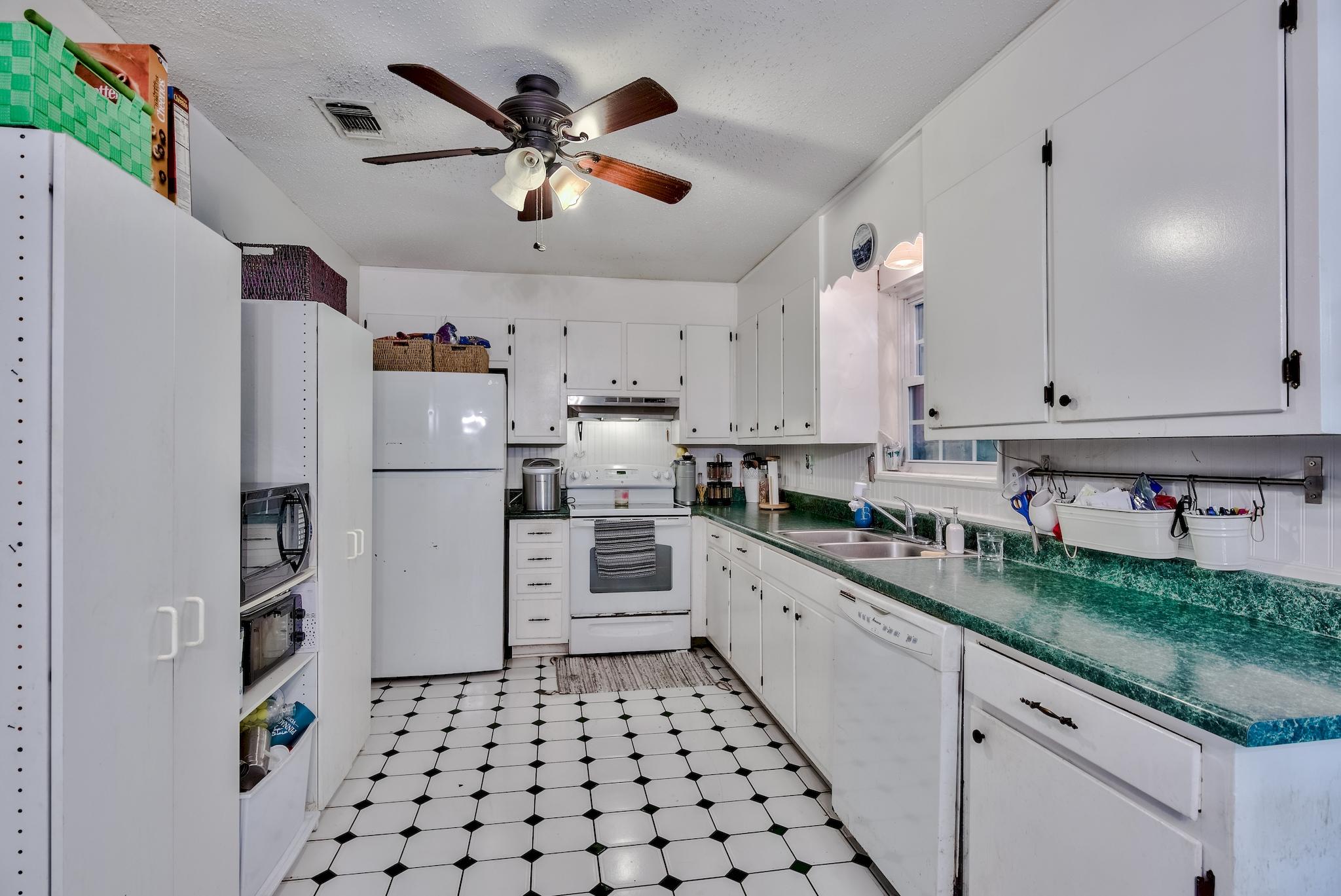 CRYSTAL BEACH - Residential