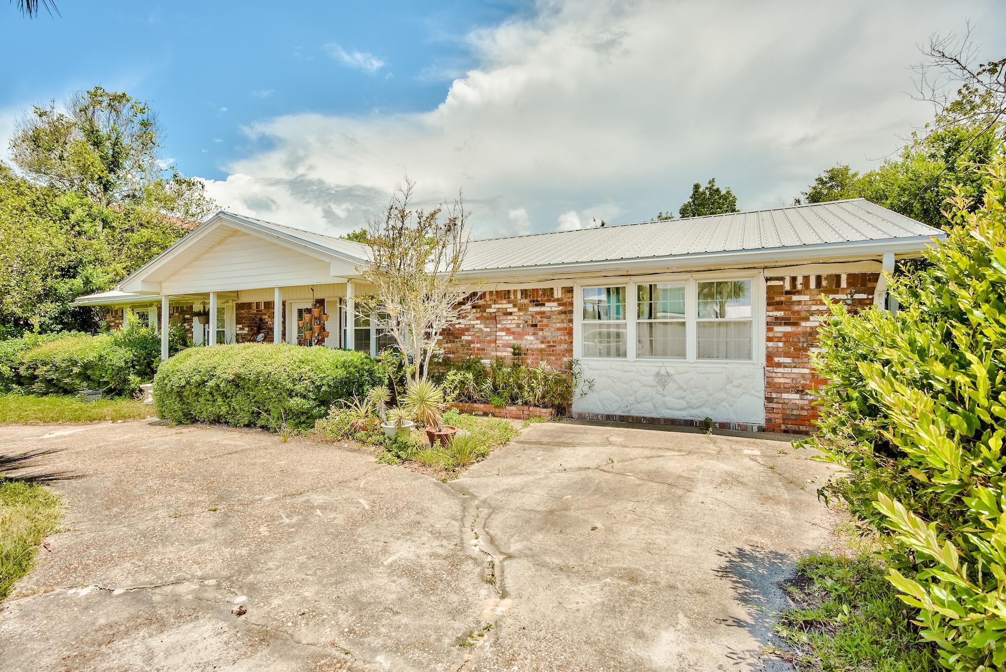 CRYSTAL BEACH - Residential