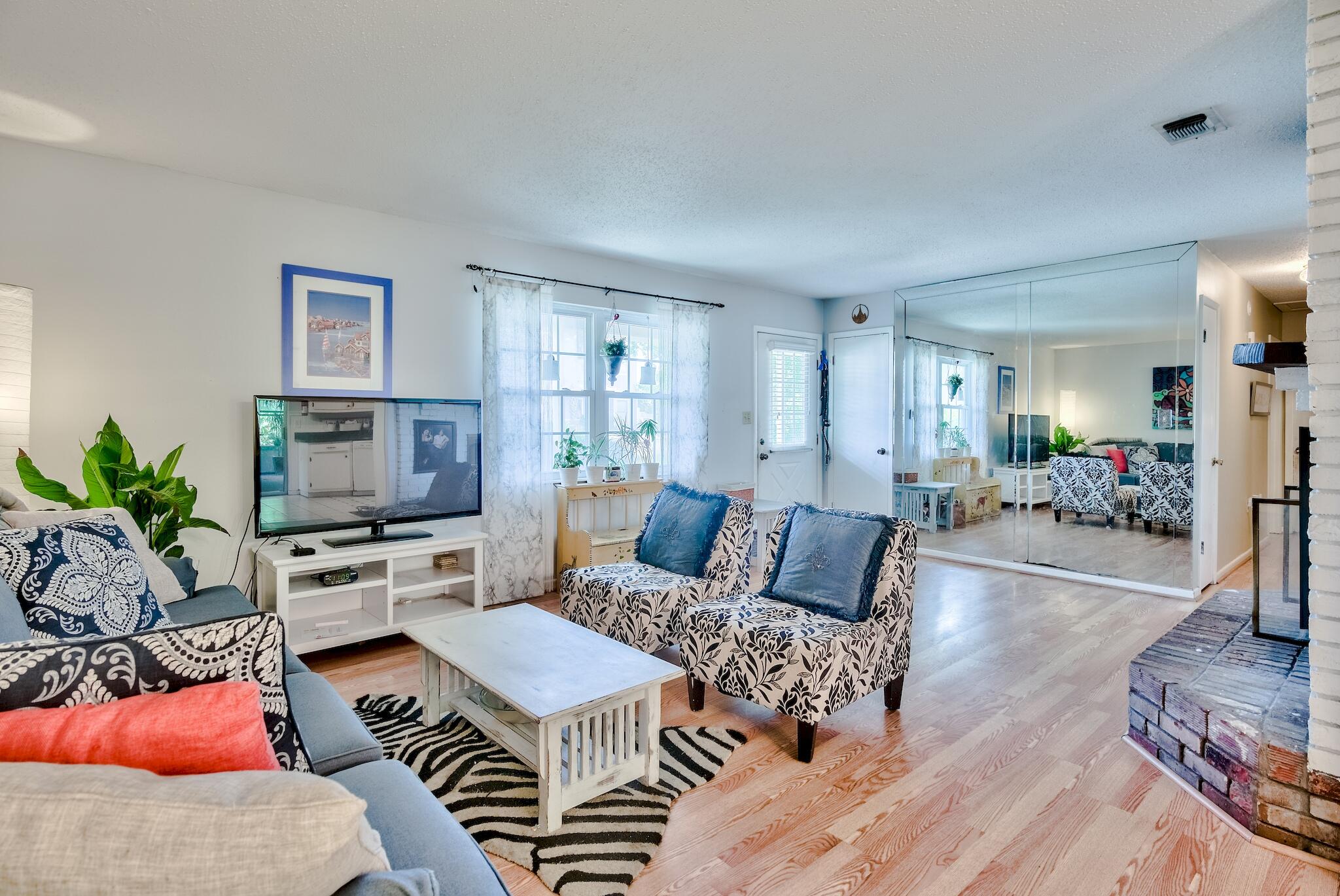 CRYSTAL BEACH - Residential