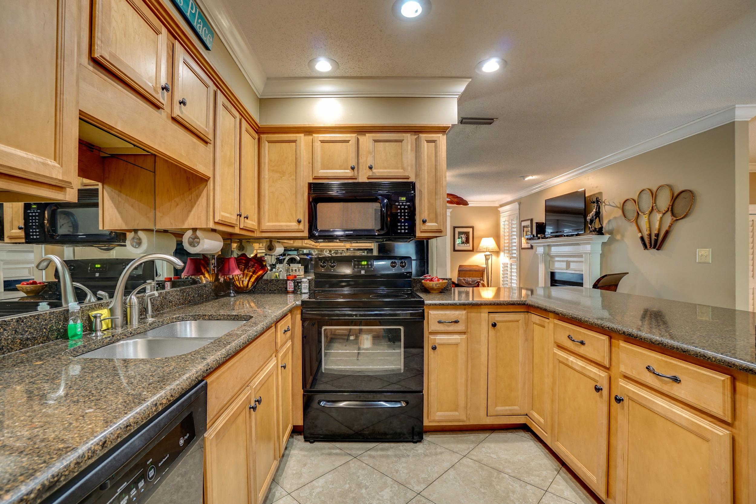 TOPS'L TENNIS VILLAGE - Residential