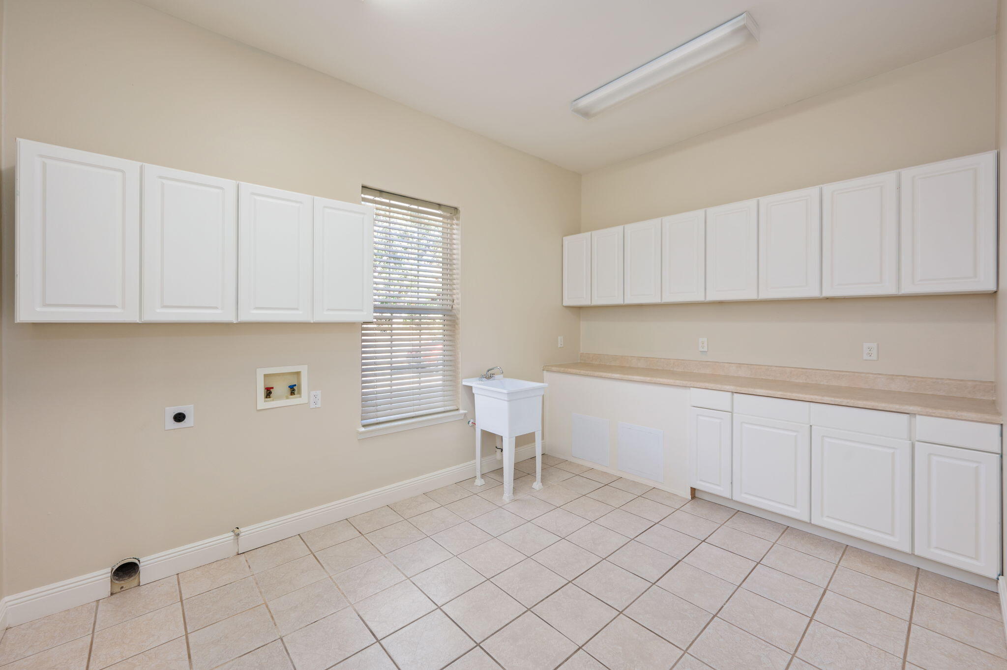 RIVERCHASE S/D PH 1 - Residential