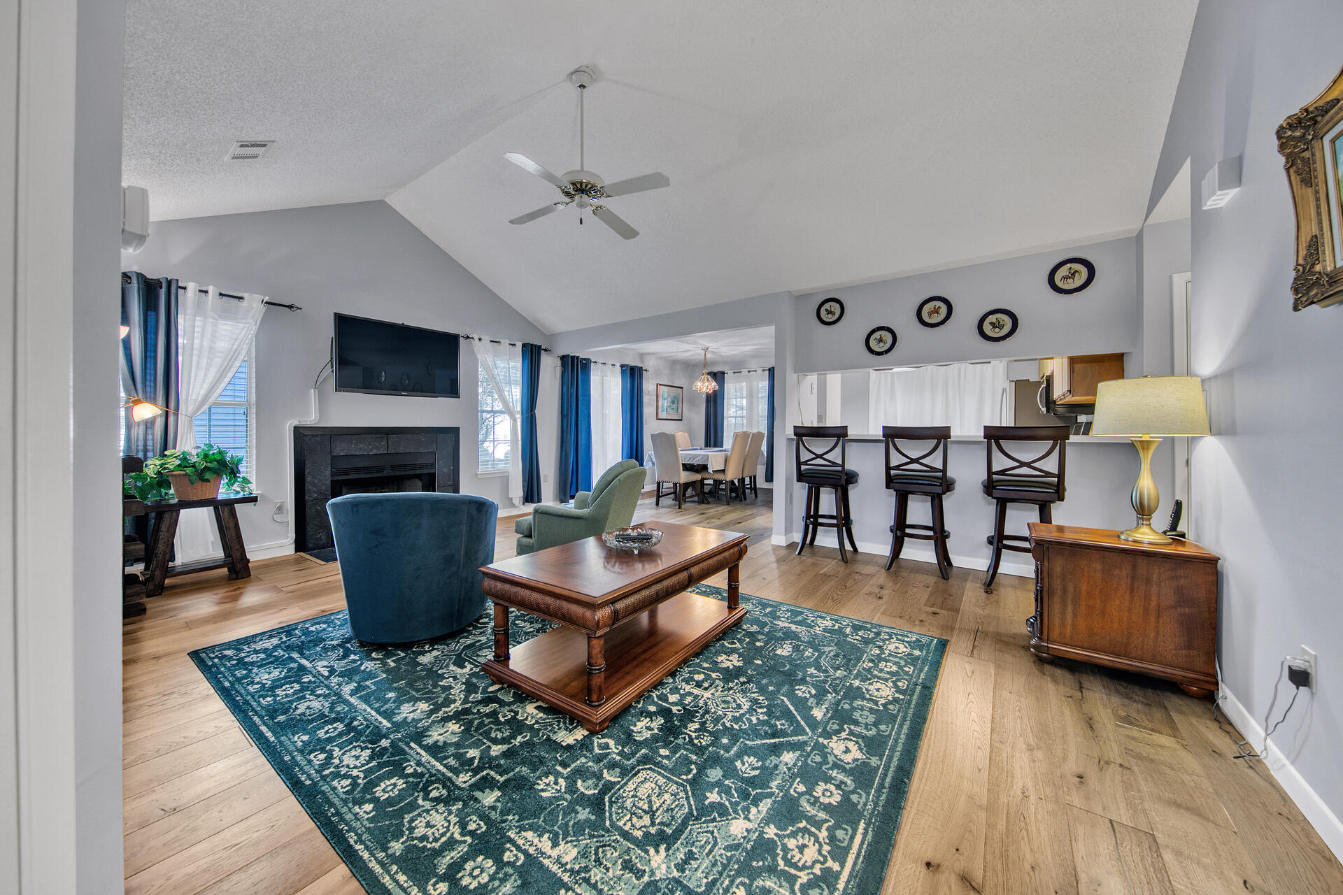 FAIRWAY LAKES PH 1 - Residential