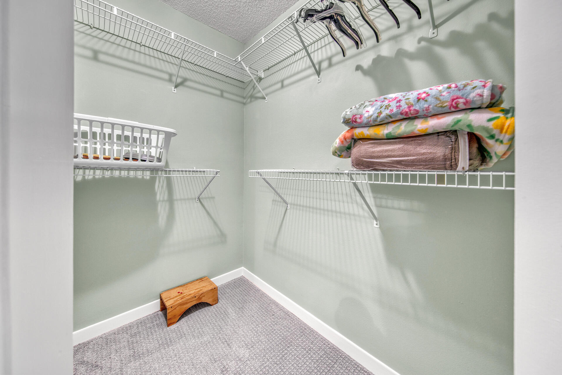 FAIRWAY LAKES PH 1 - Residential