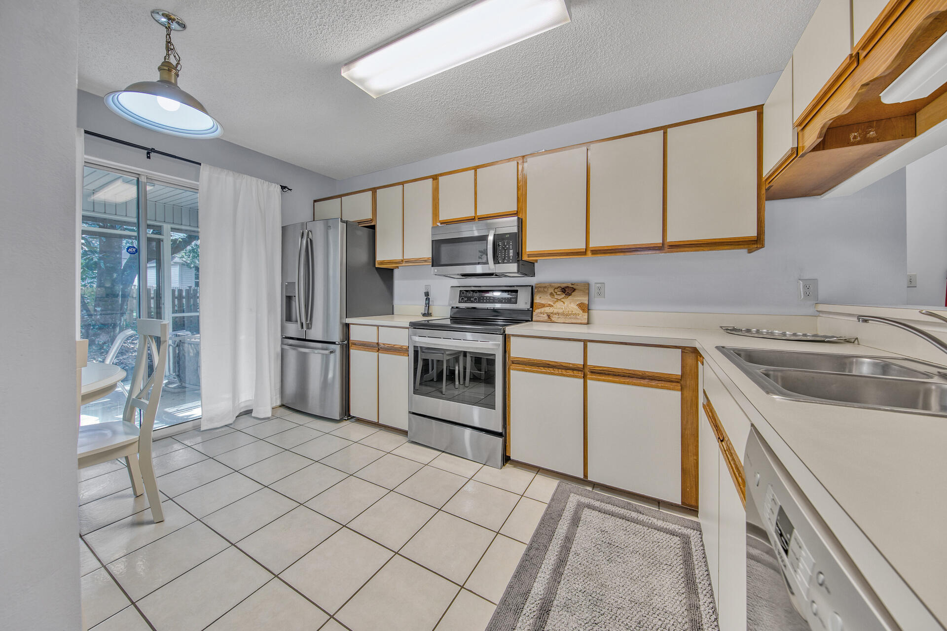 FAIRWAY LAKES PH 1 - Residential