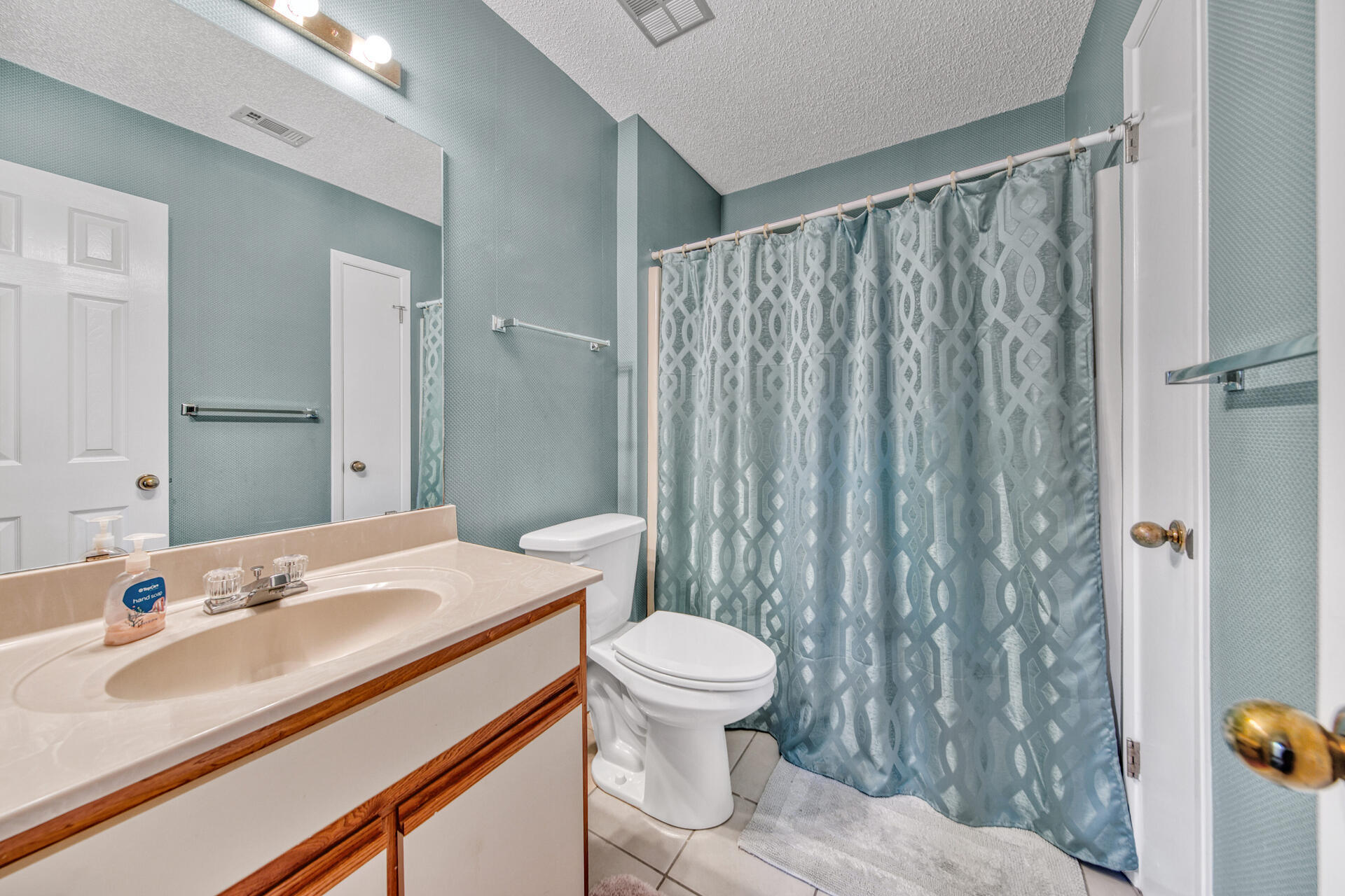 FAIRWAY LAKES PH 1 - Residential