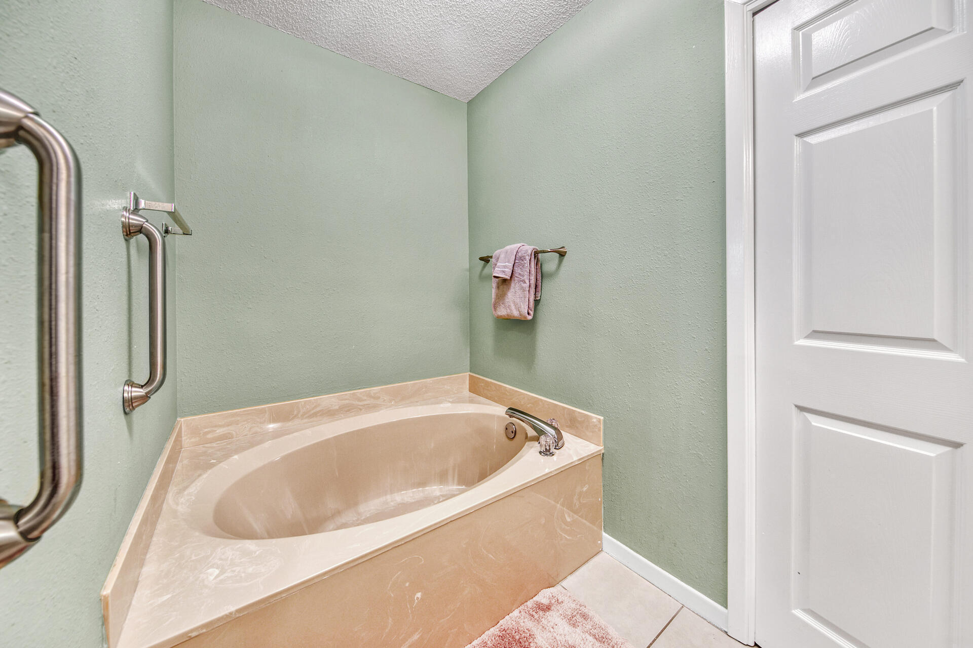 FAIRWAY LAKES PH 1 - Residential