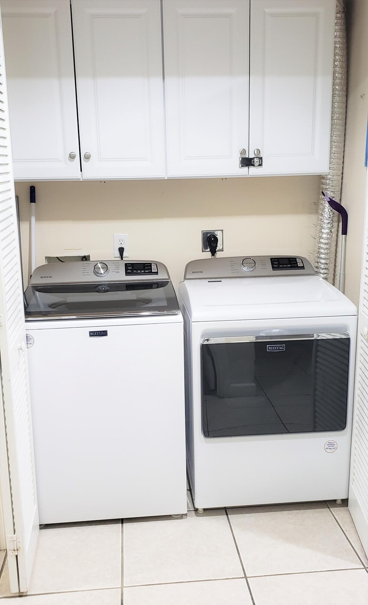 STERLING SHORES - Residential