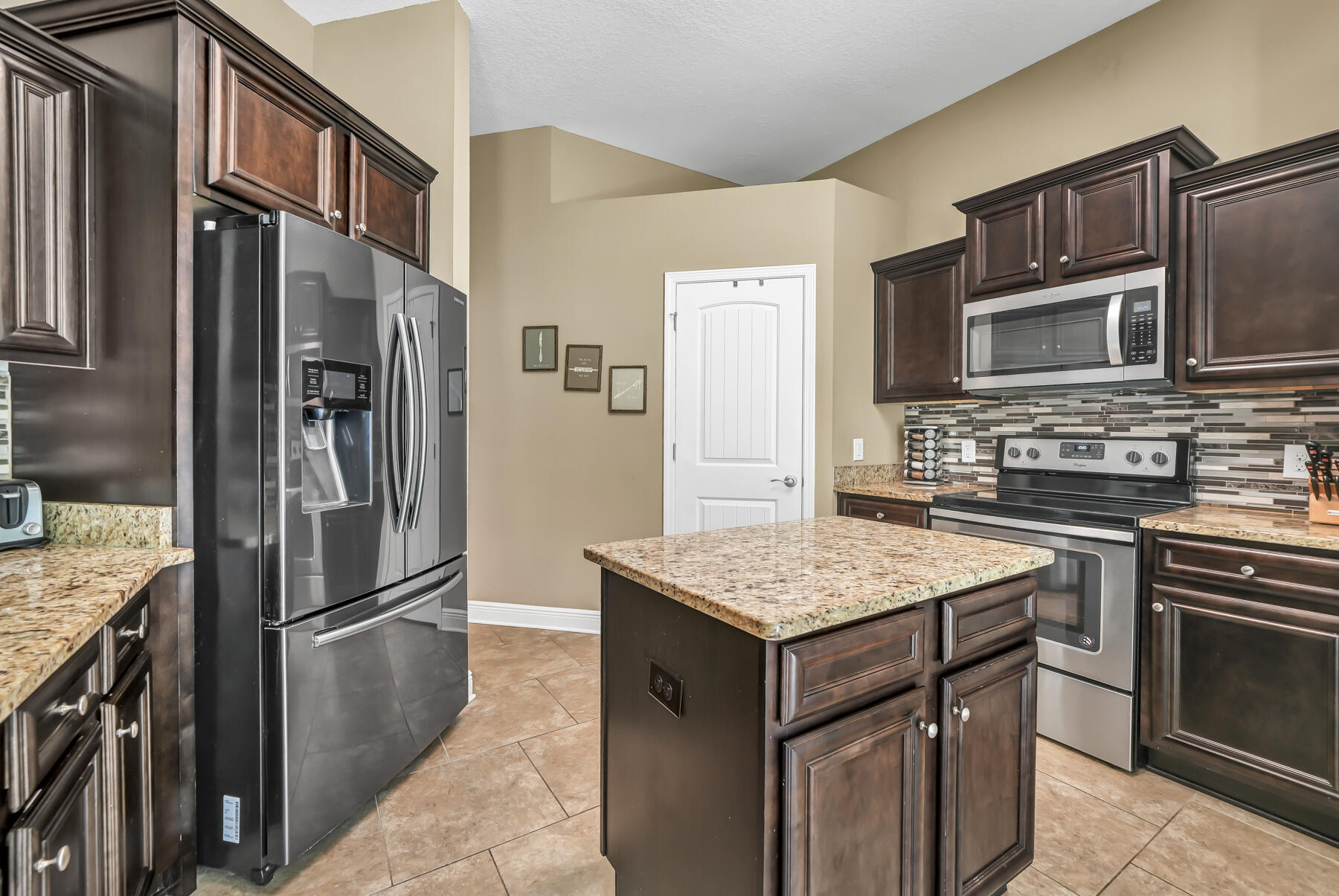 NO RECORDED SUBDIVISION - Residential