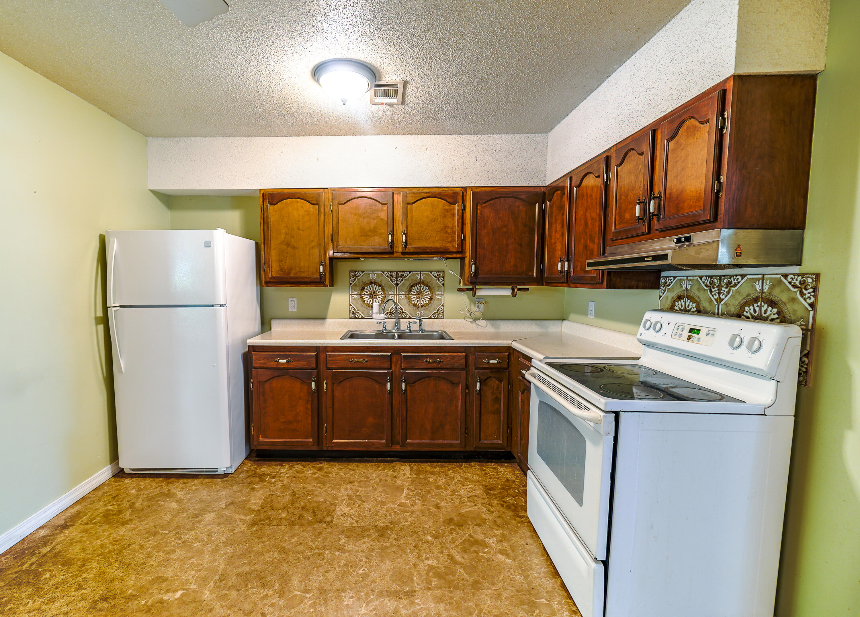 WEEKLEY BAYOU - Residential