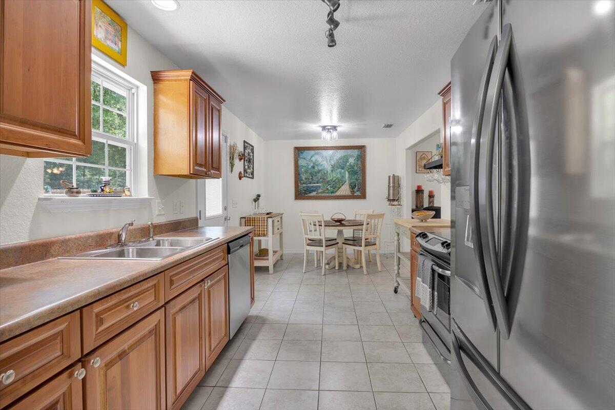 65 Sidney Ave - Residential