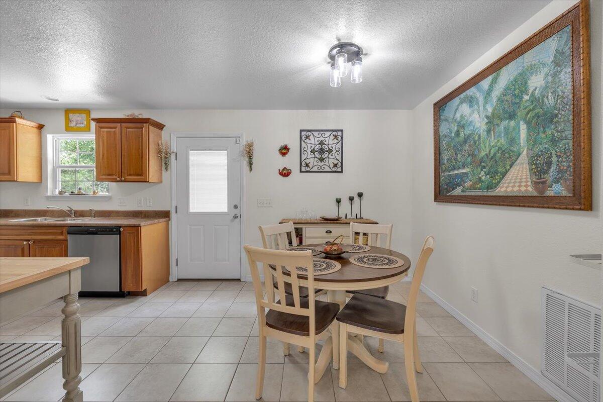 65 Sidney Ave - Residential