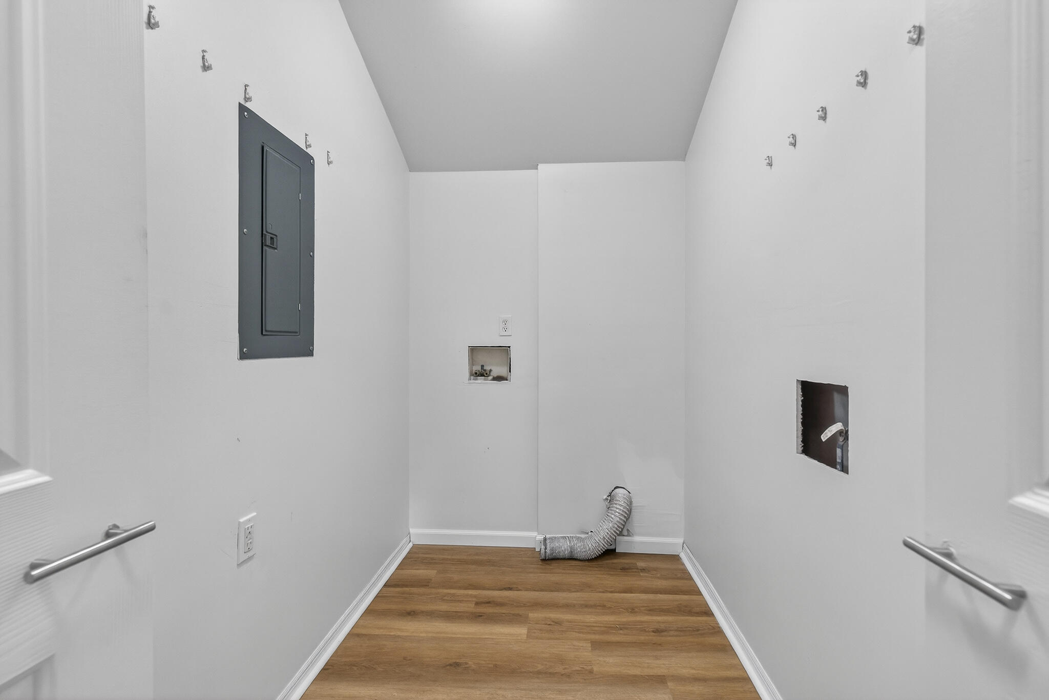 OAKWOOD LAKES ESTATES - Residential