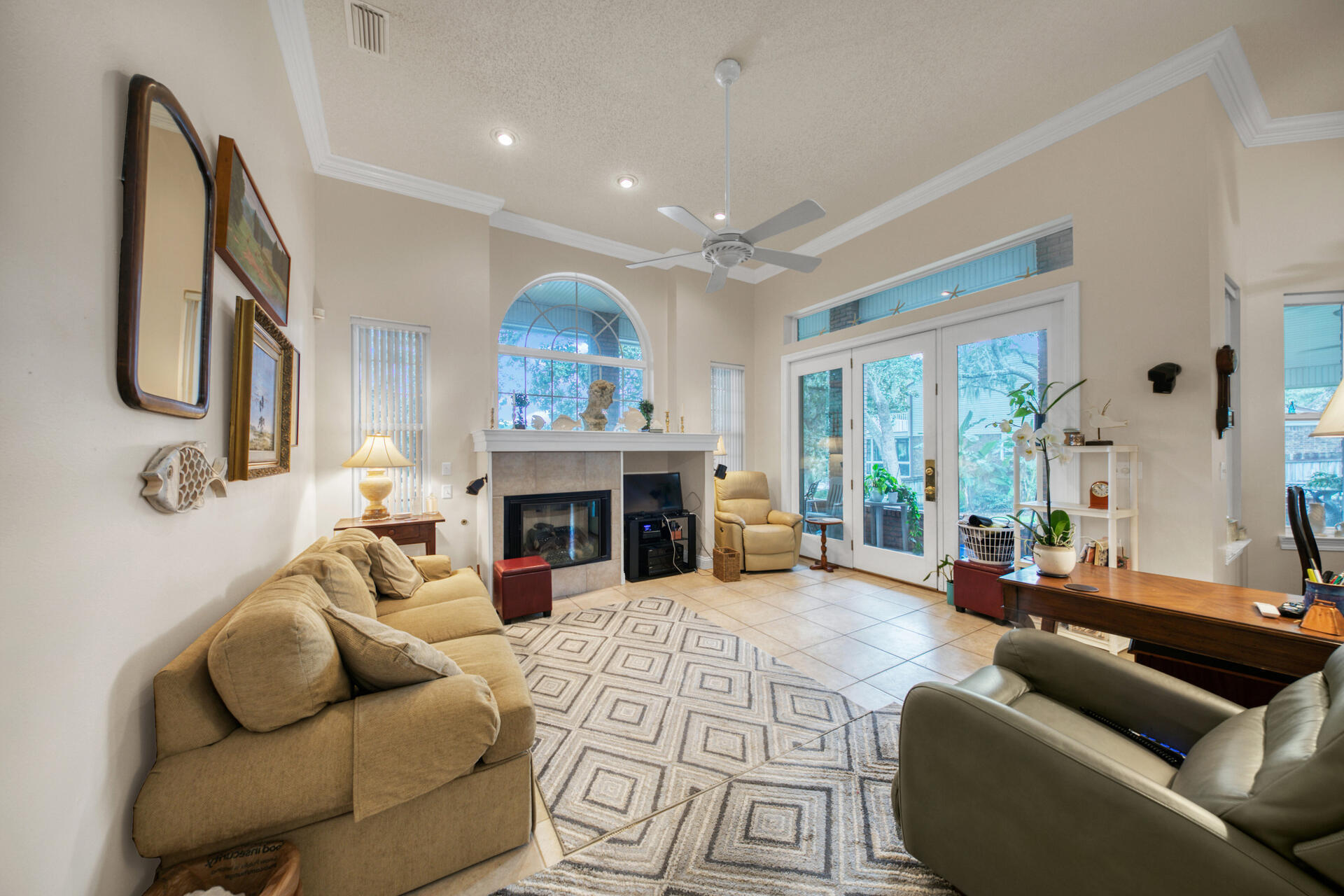 WATERS BEACH - Residential