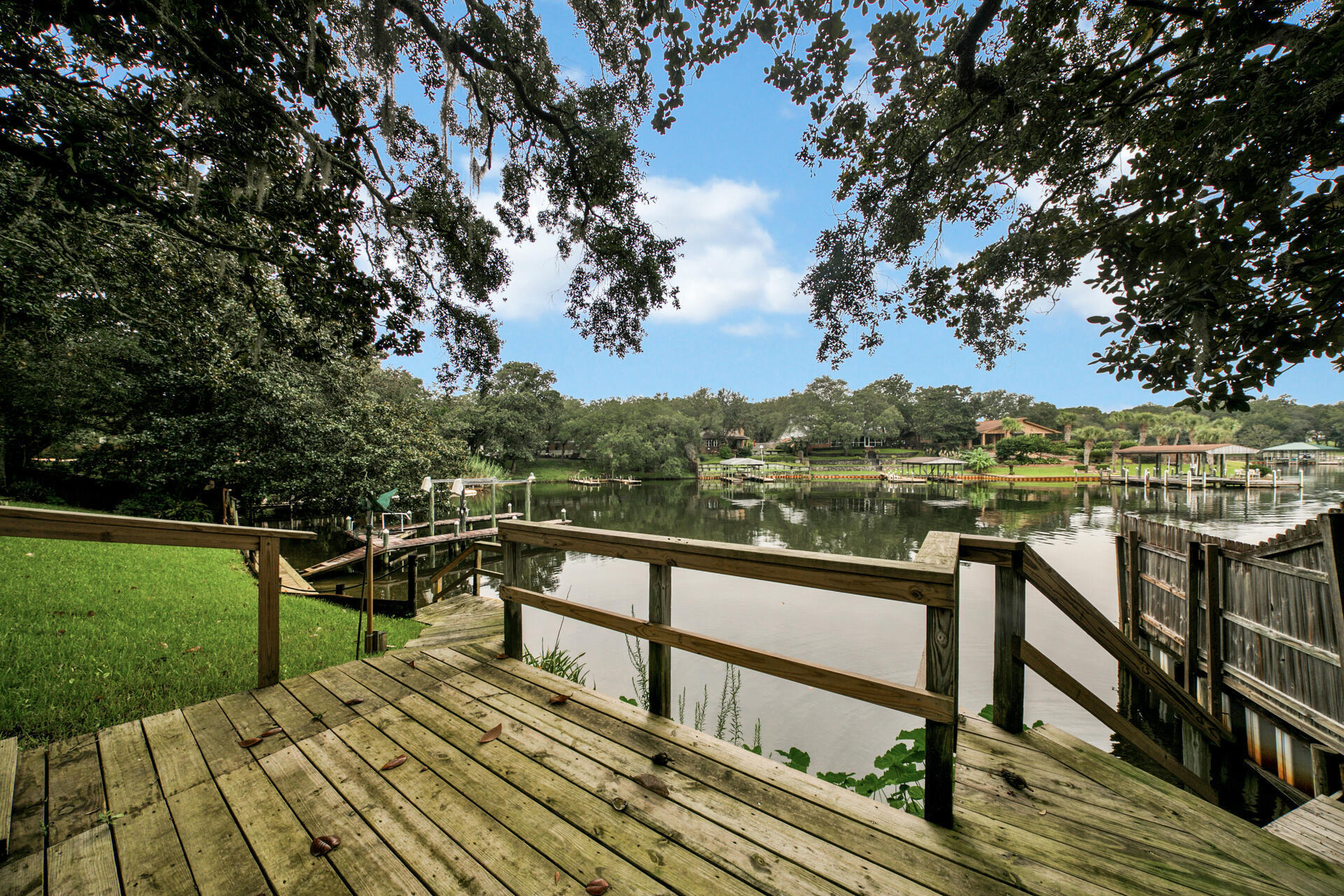 WATERS BEACH - Residential