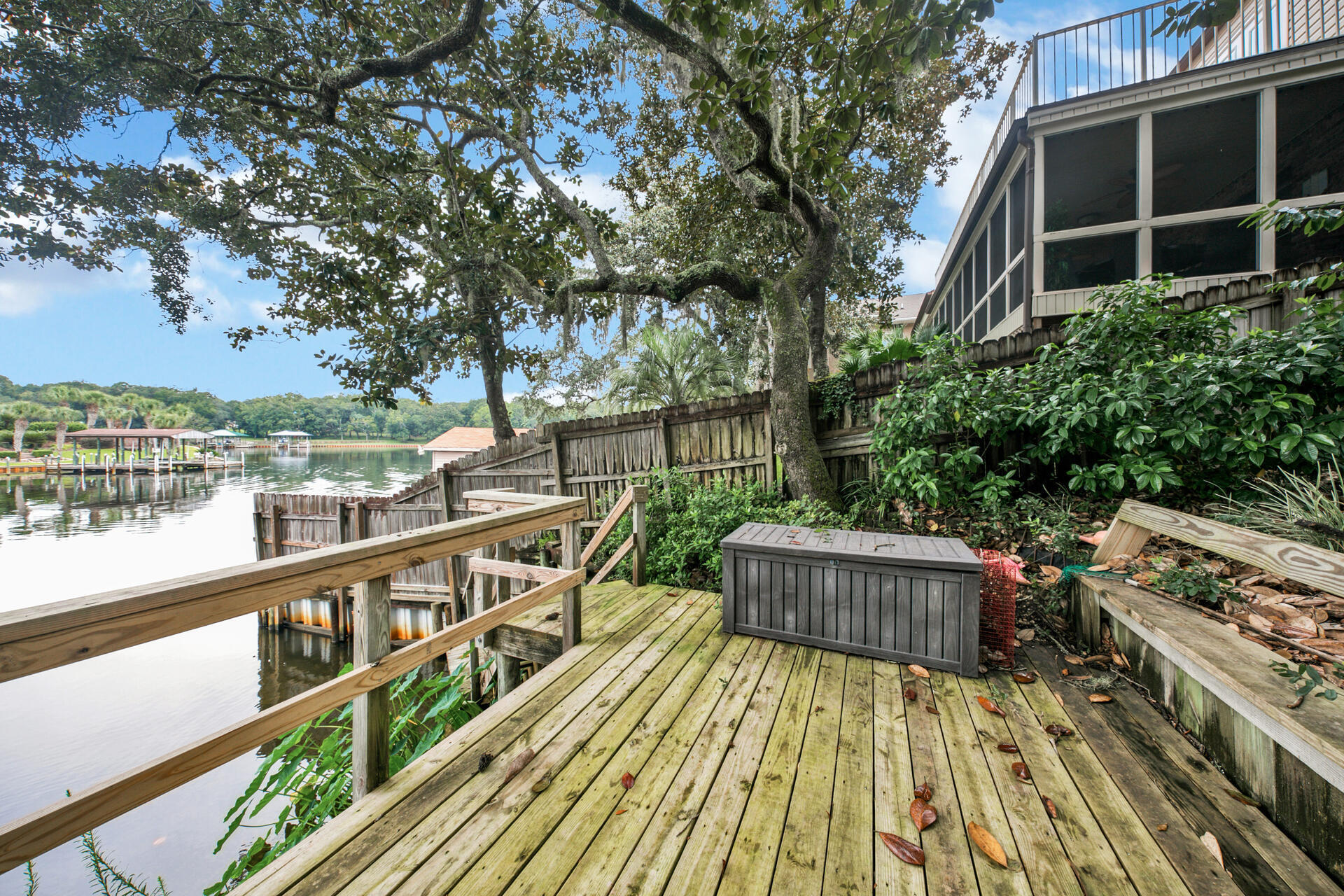 WATERS BEACH - Residential