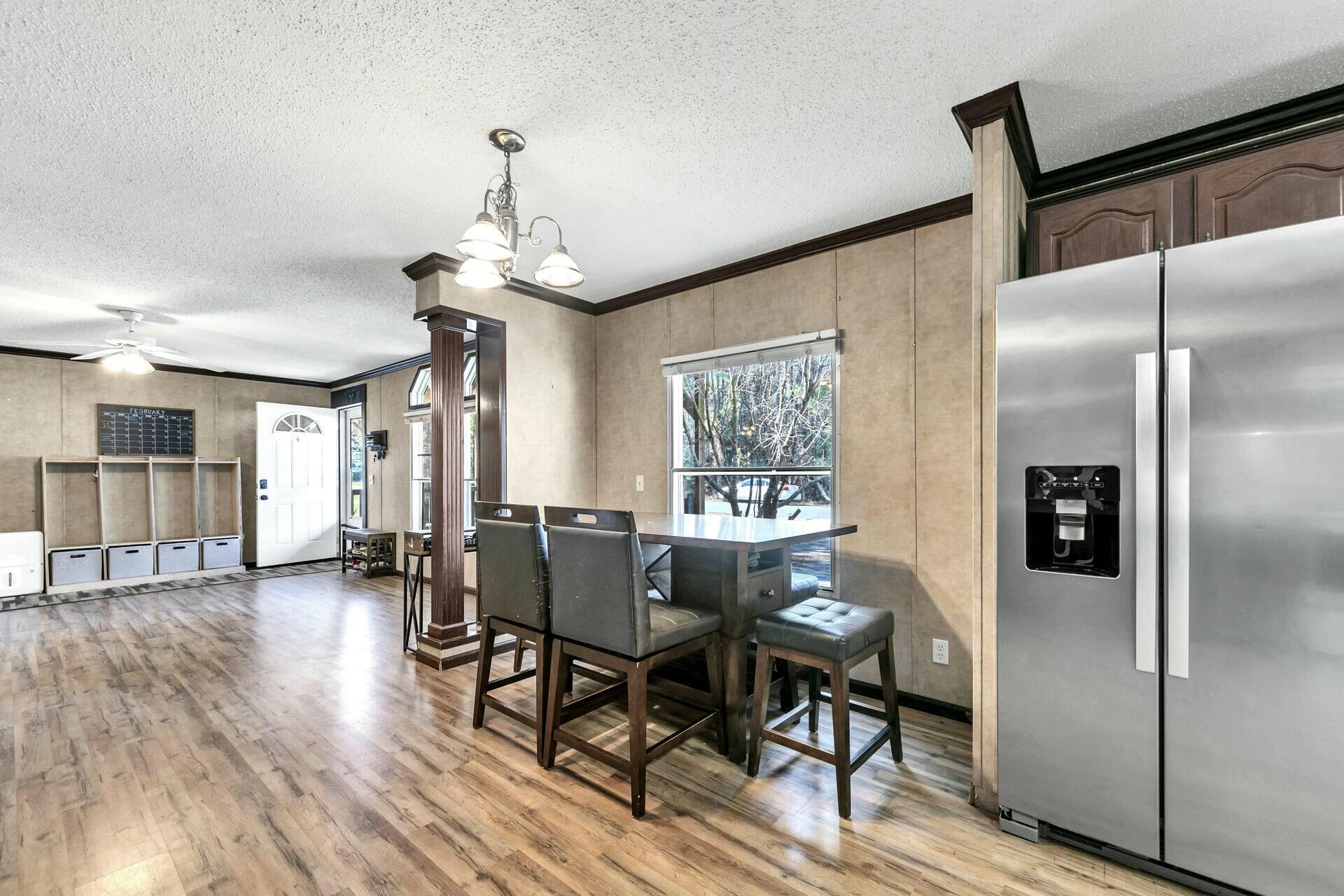 CREEKSIDE - Residential