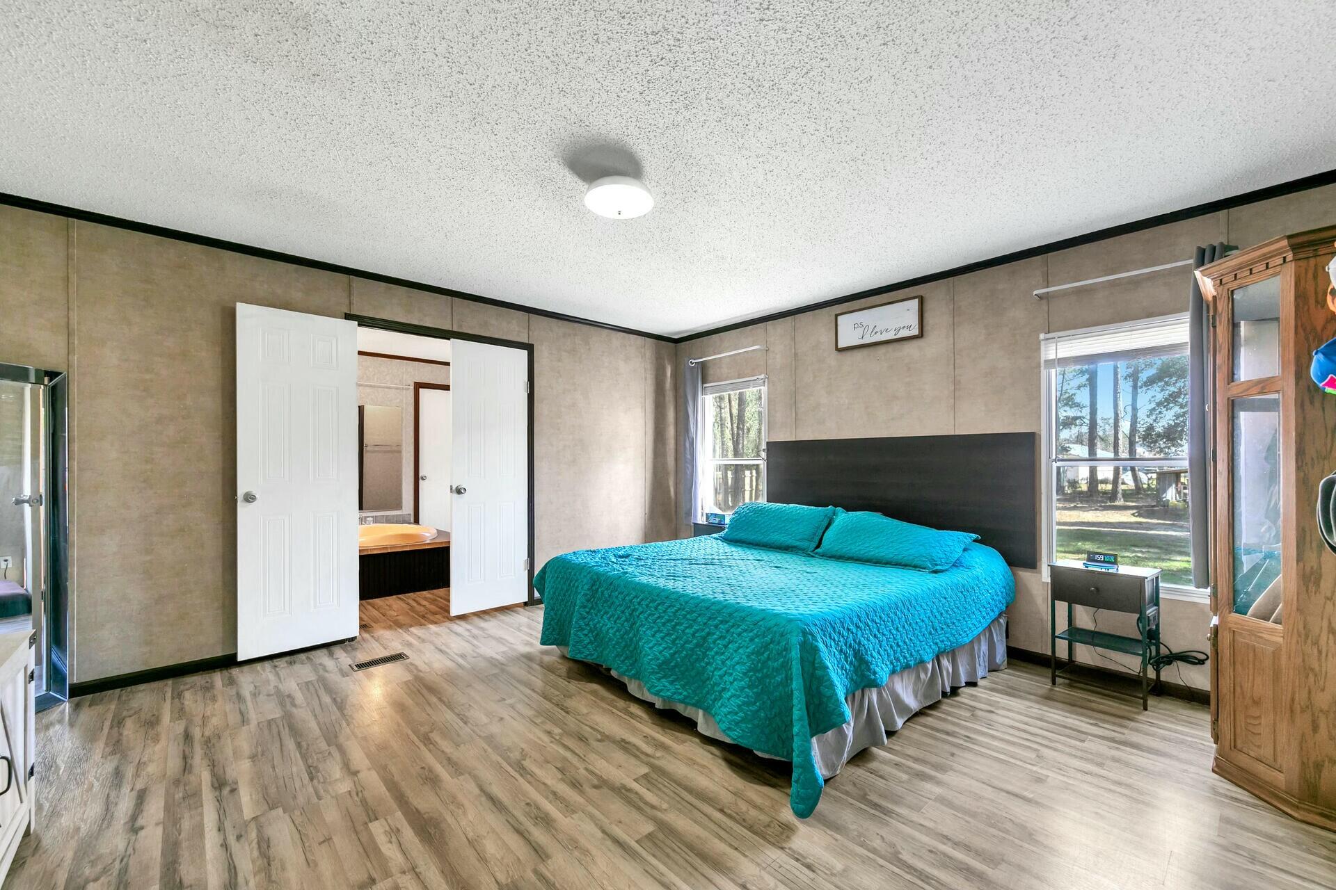 CREEKSIDE - Residential