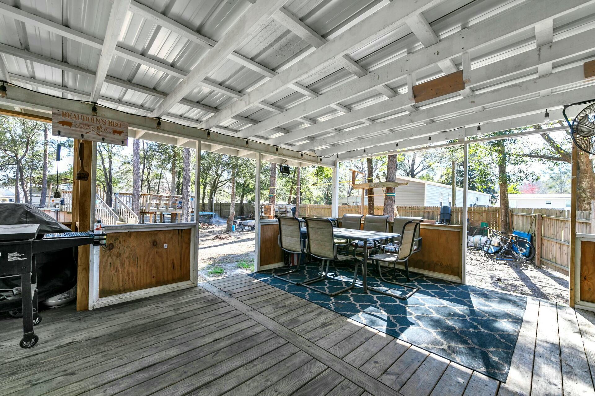 CREEKSIDE - Residential