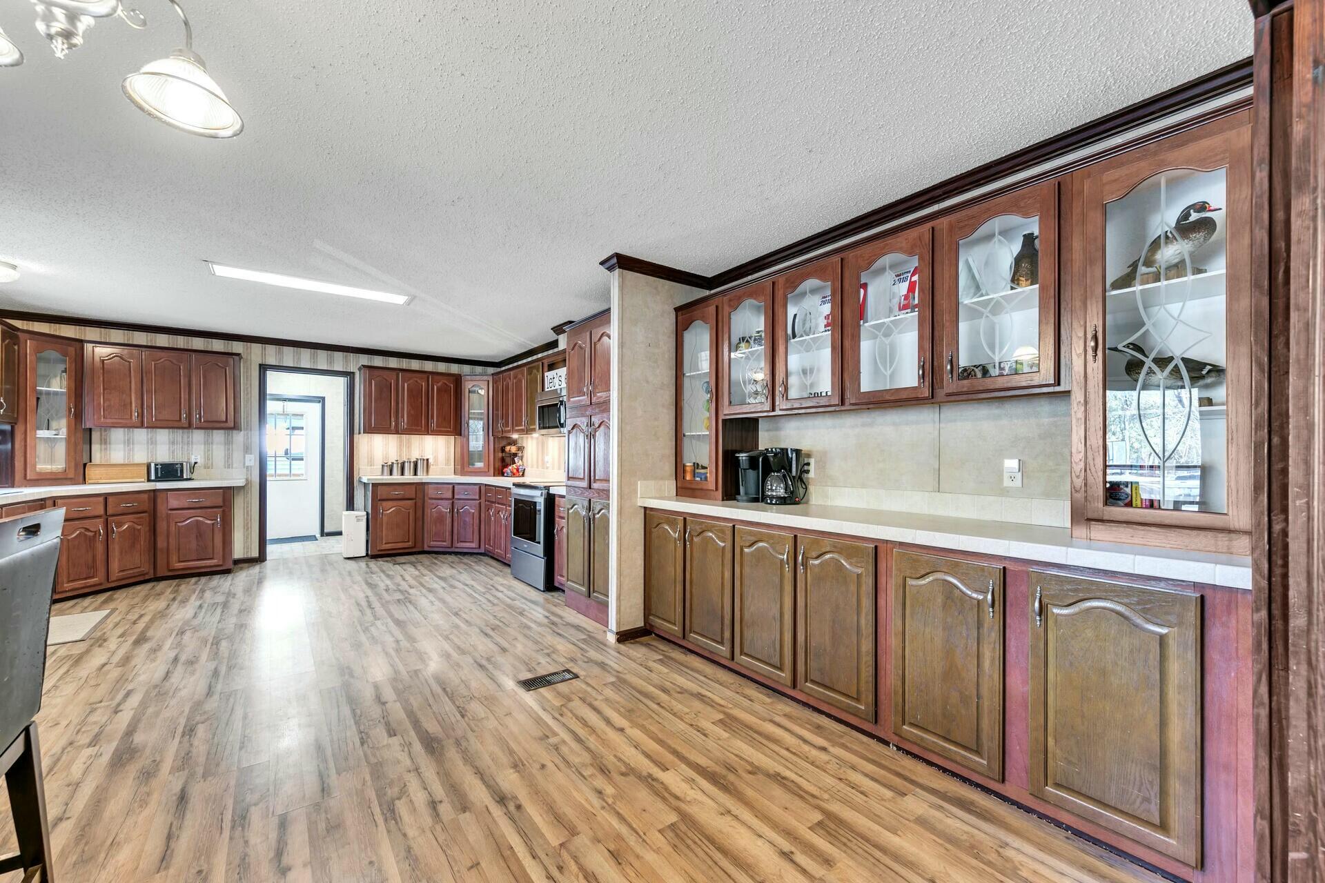 CREEKSIDE - Residential