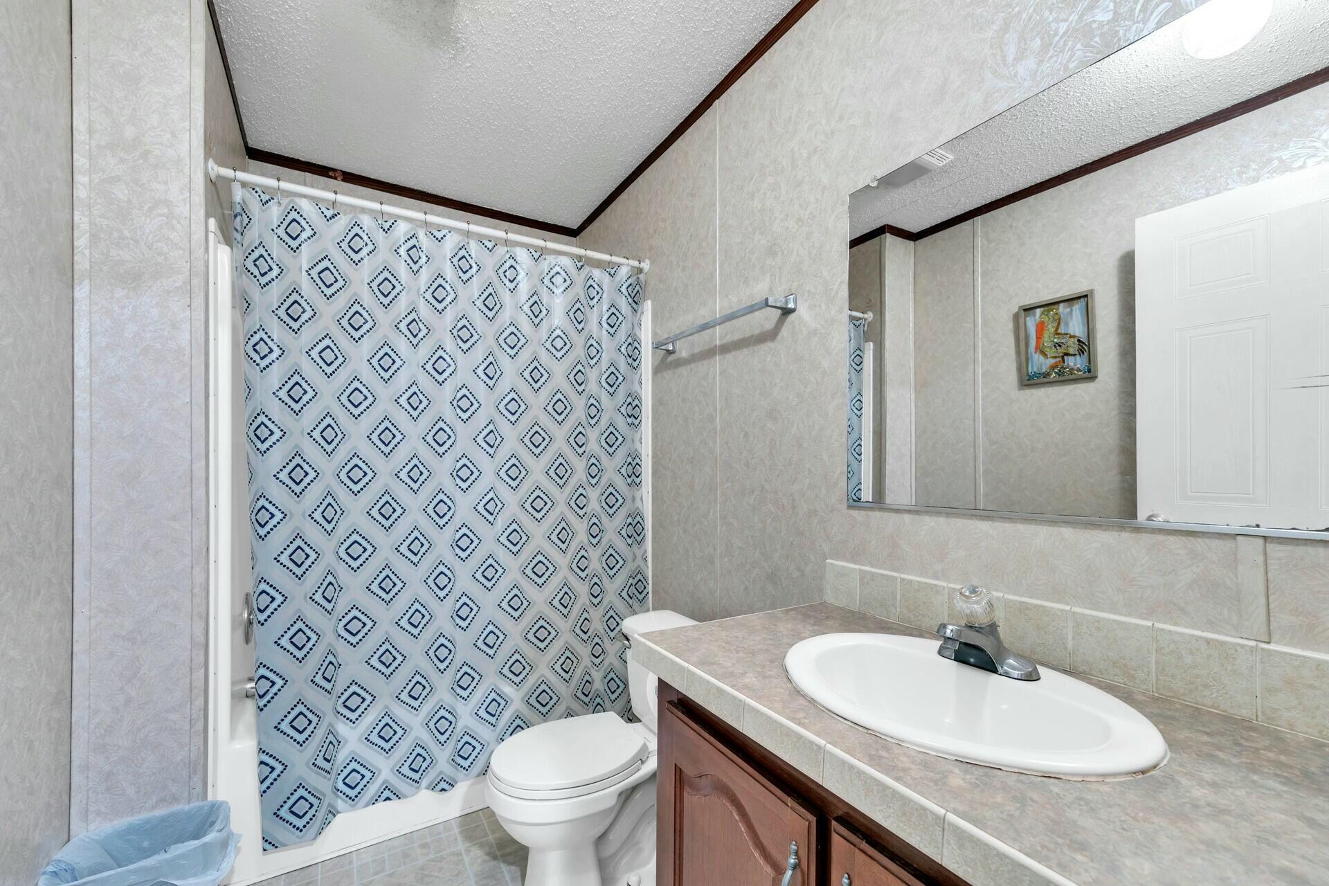 CREEKSIDE - Residential