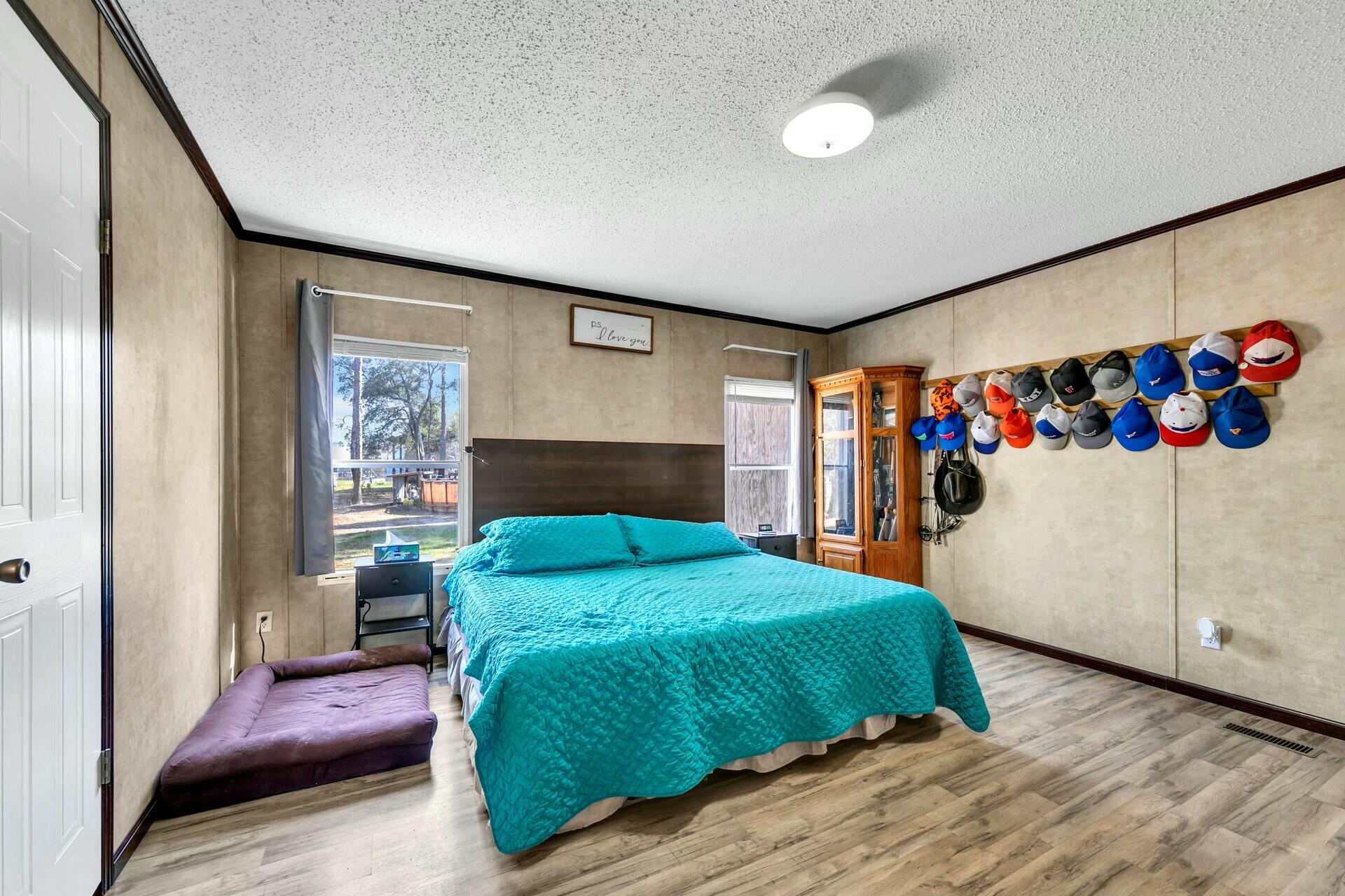 CREEKSIDE - Residential