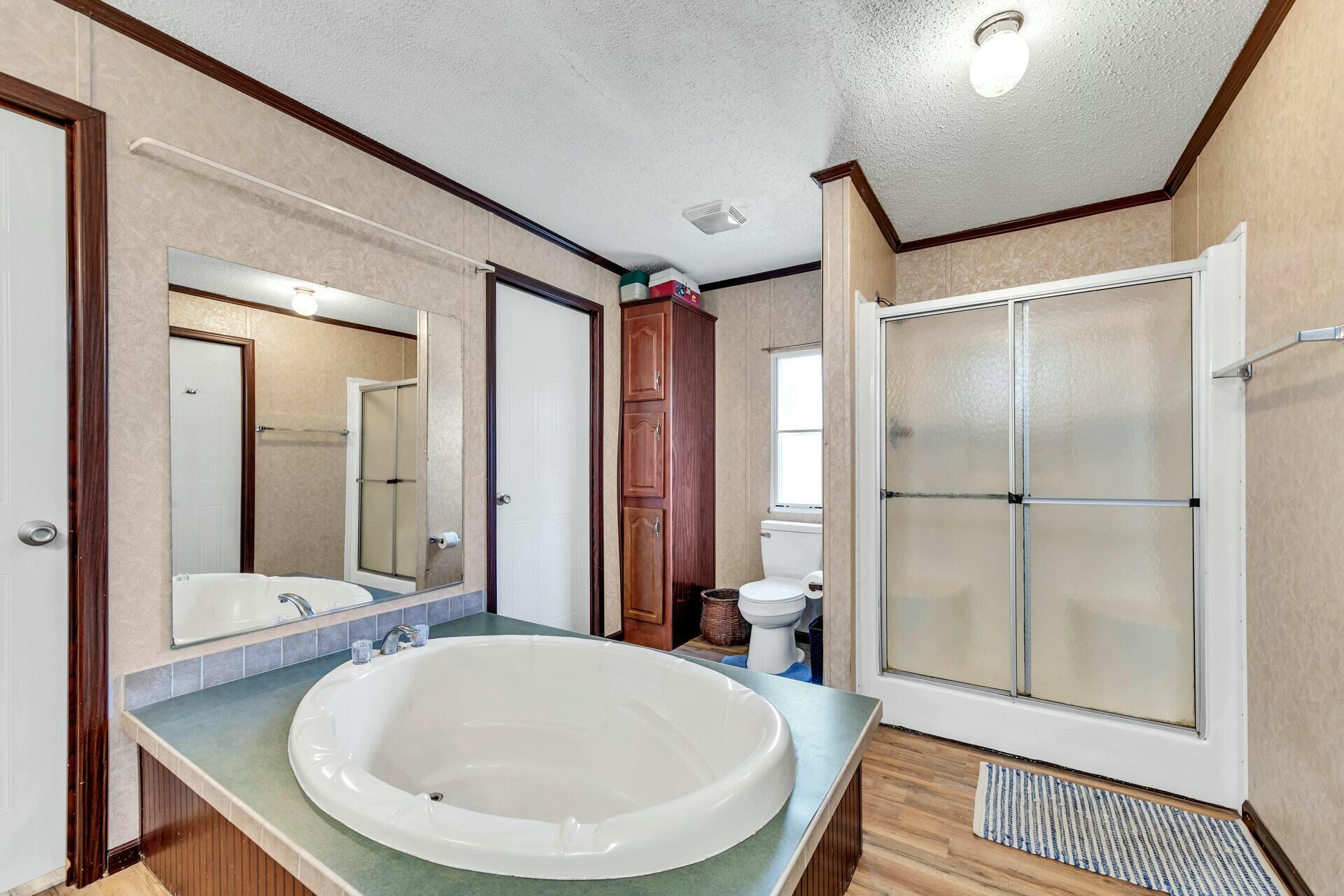 CREEKSIDE - Residential