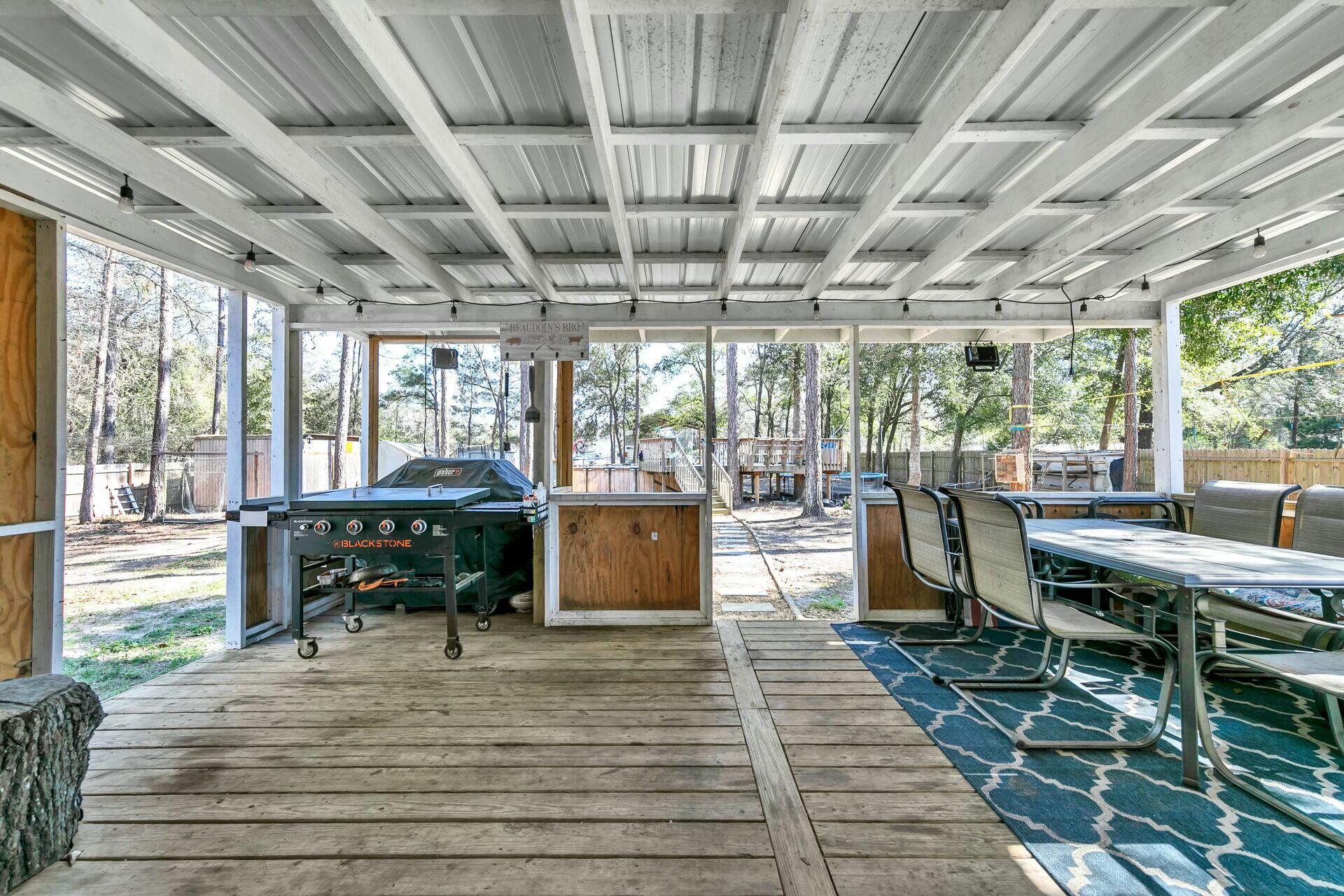 CREEKSIDE - Residential