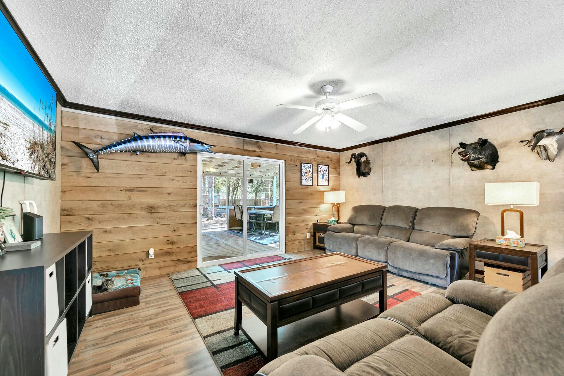 CREEKSIDE - Residential