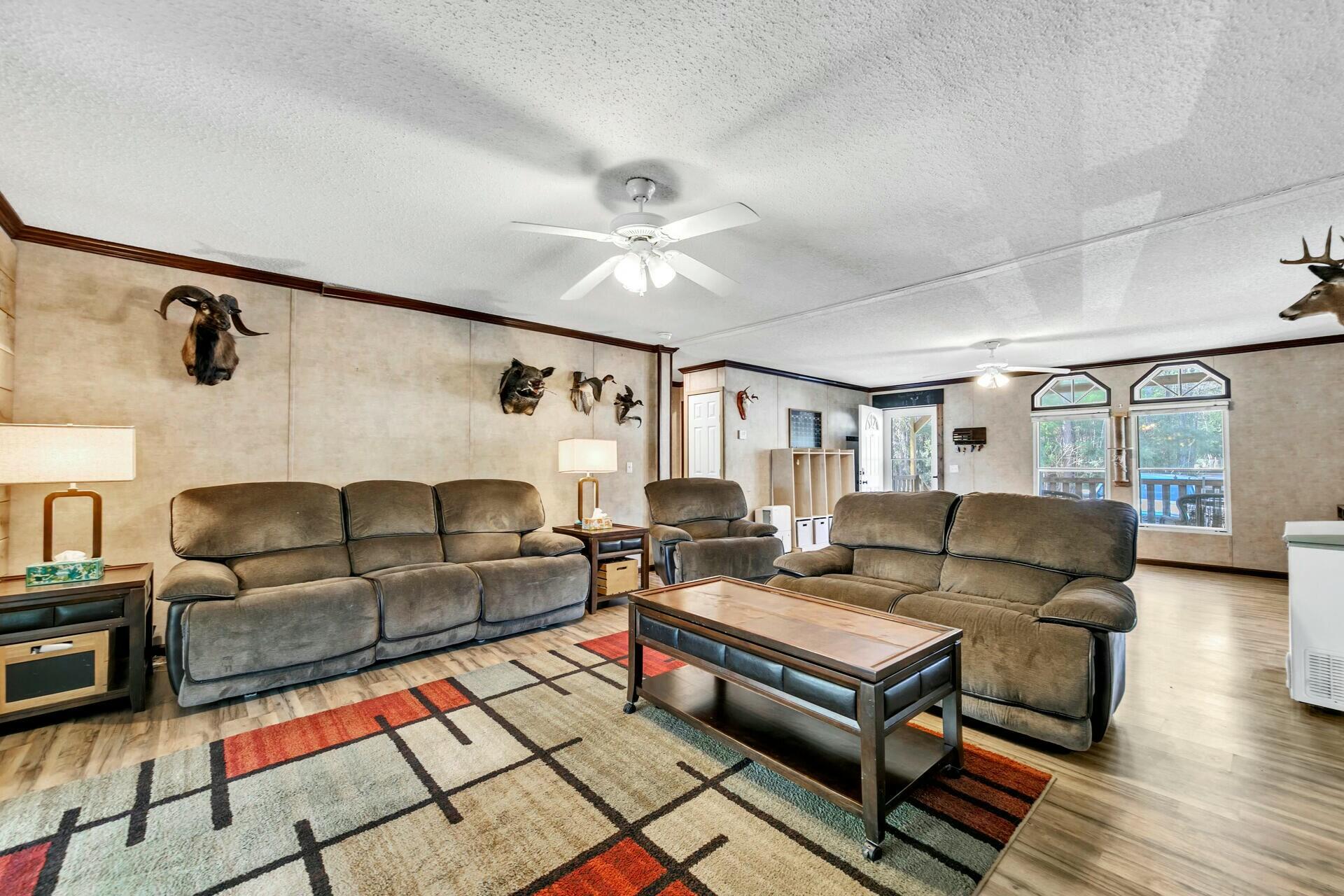 CREEKSIDE - Residential