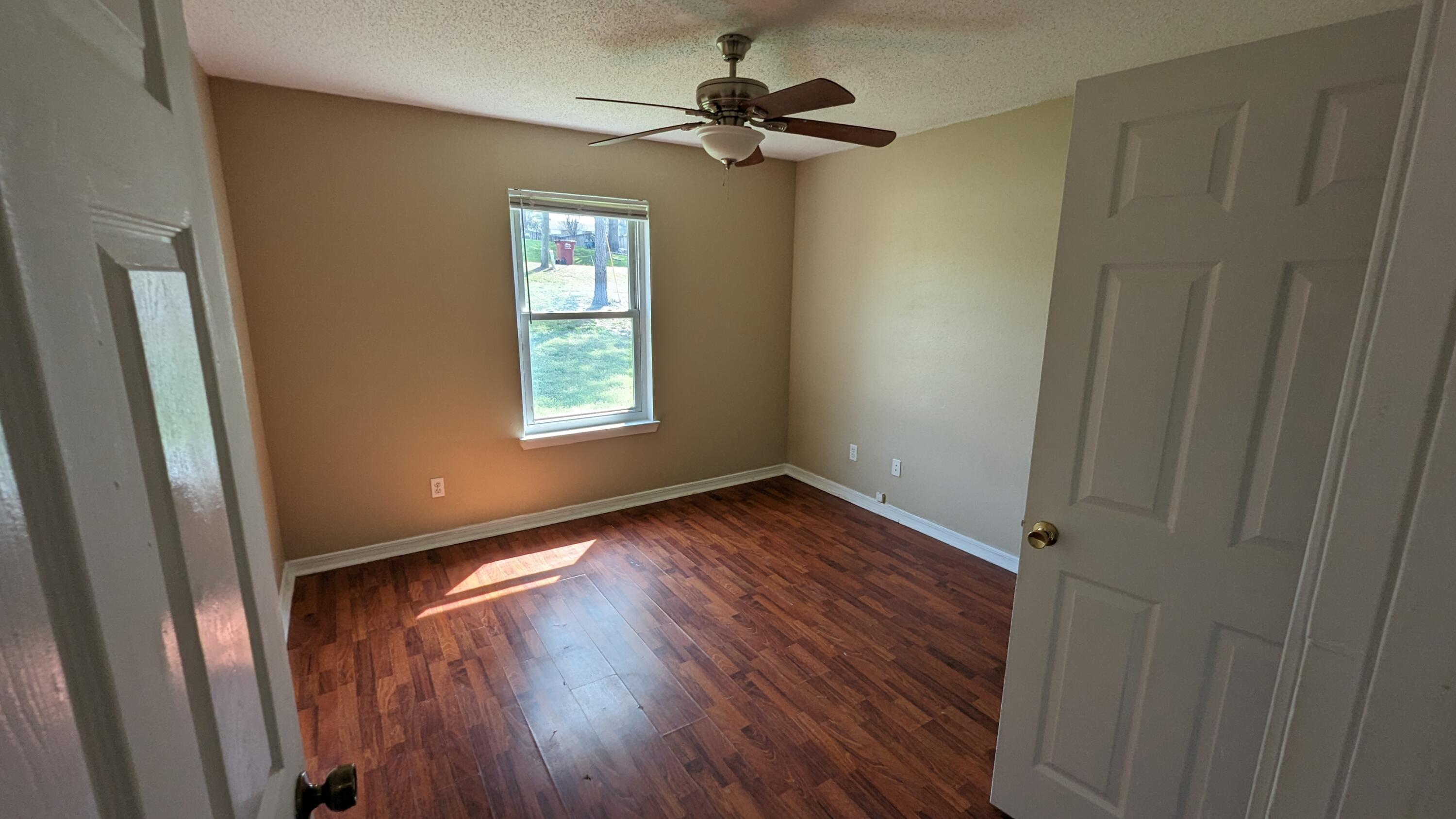 COUNTRYVIEW ESTATES 9TH ADDN - Residential