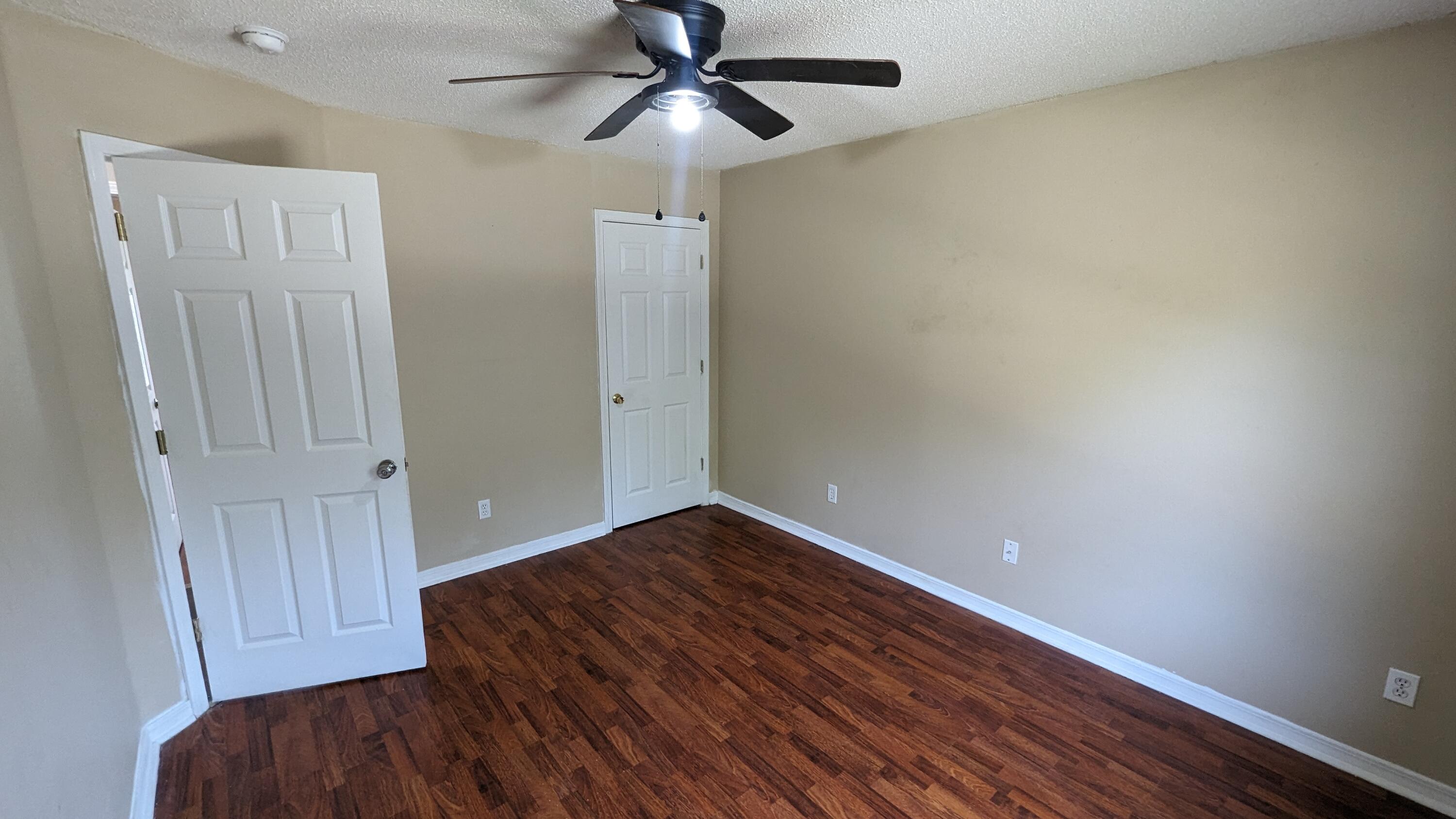 COUNTRYVIEW ESTATES 9TH ADDN - Residential