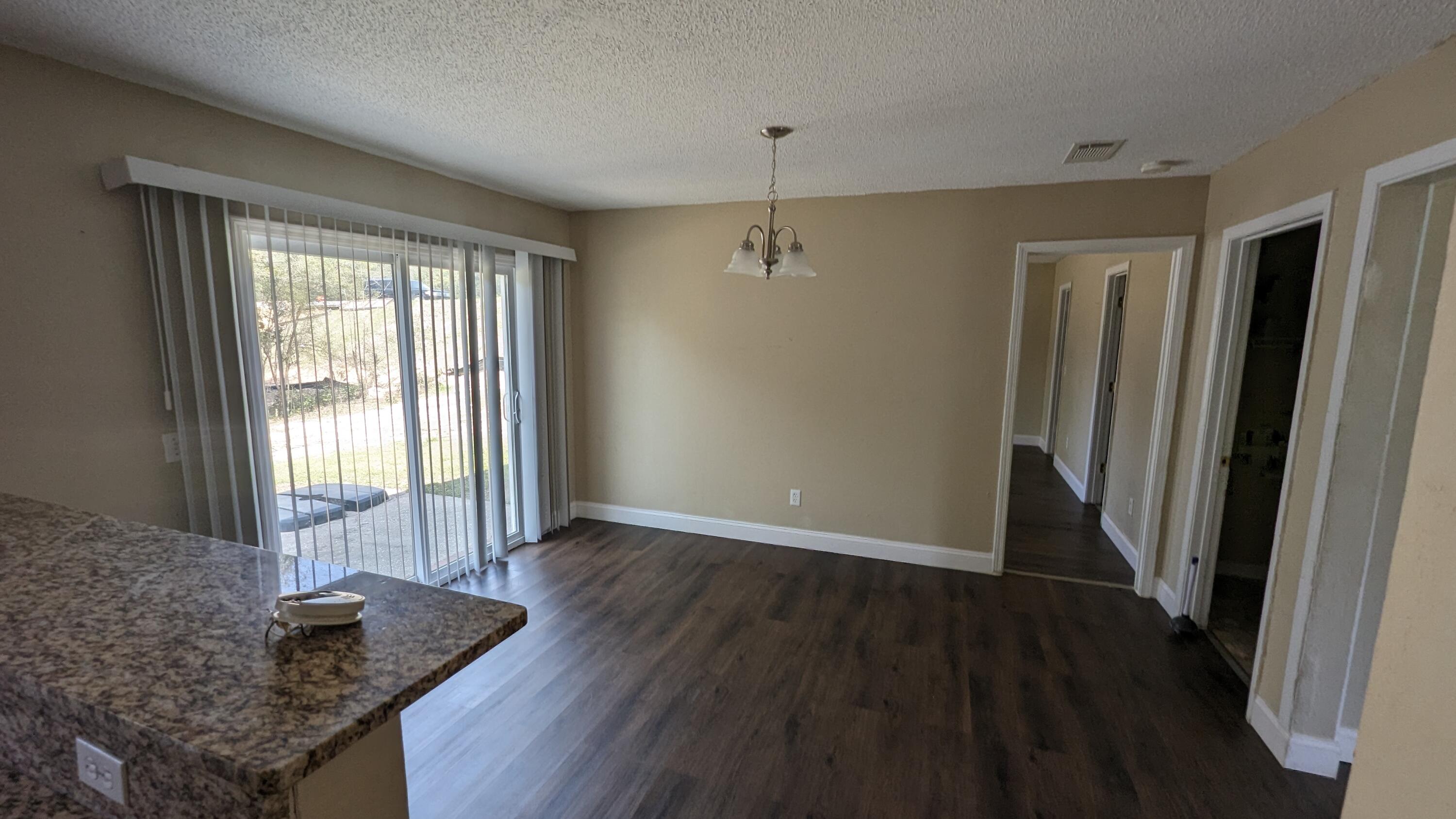 COUNTRYVIEW ESTATES 9TH ADDN - Residential