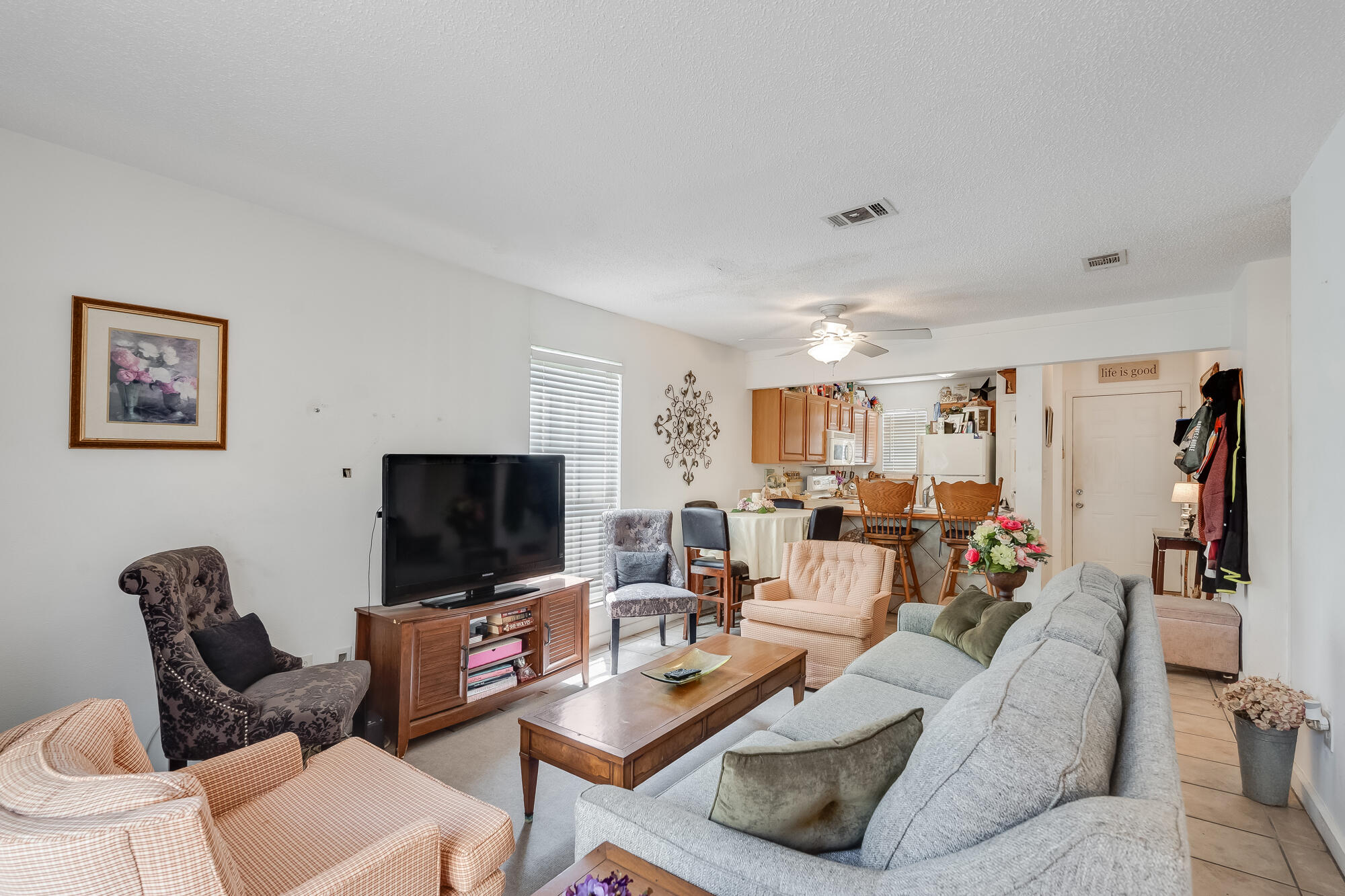ISLAND WIND CONDO - Residential