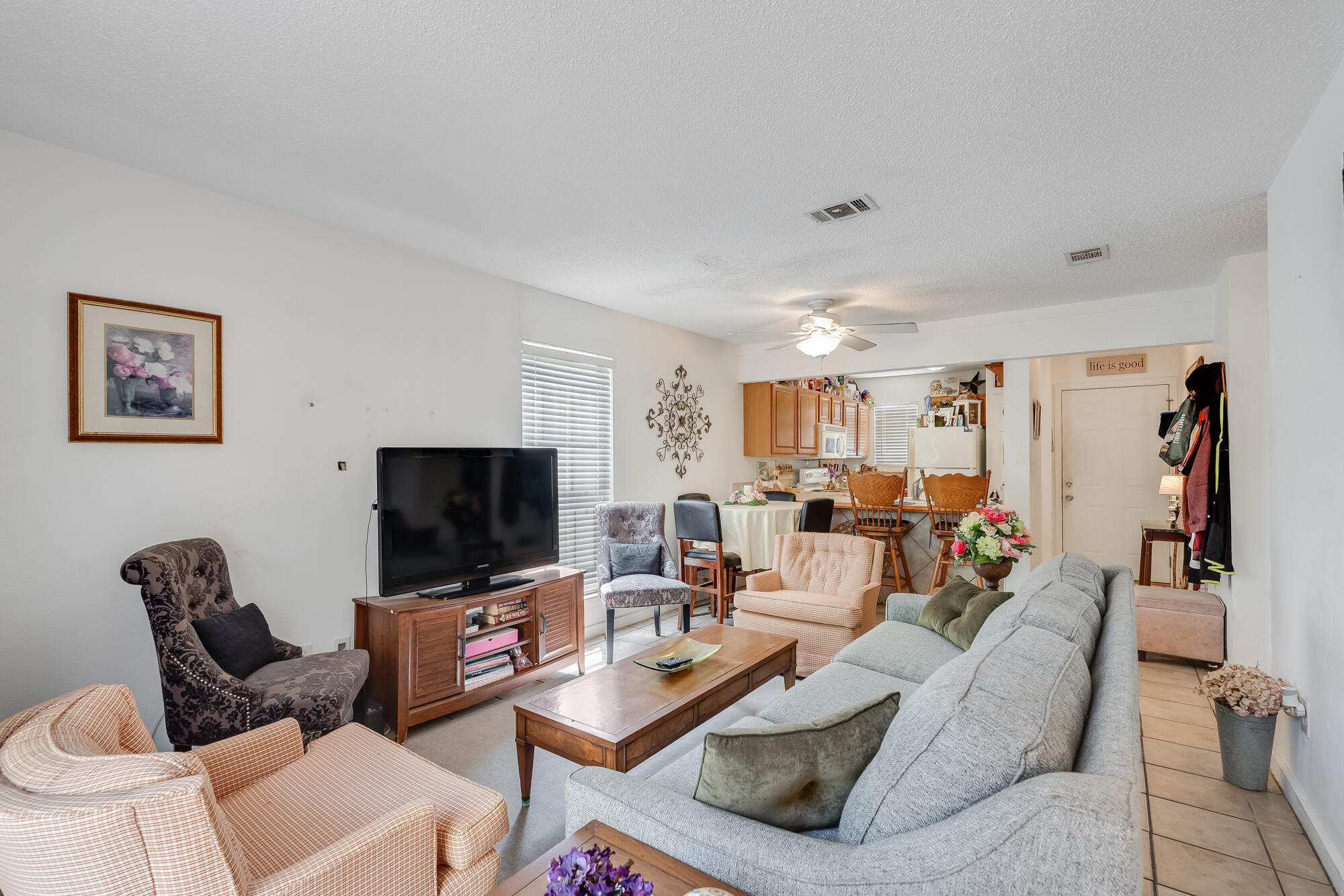 ISLAND WIND CONDO - Residential