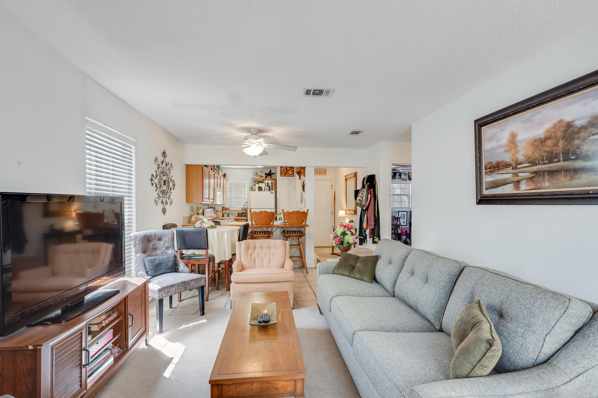 ISLAND WIND CONDO - Residential