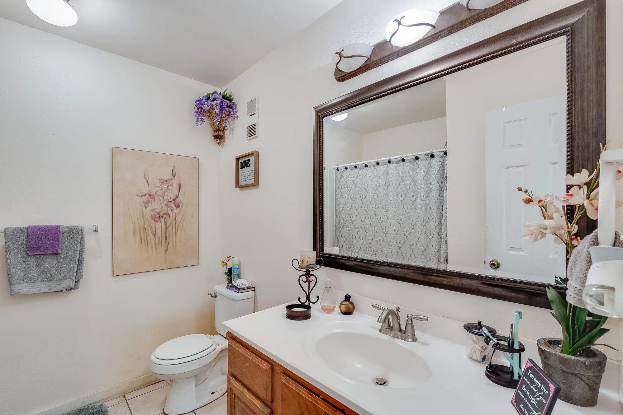 ISLAND WIND CONDO - Residential