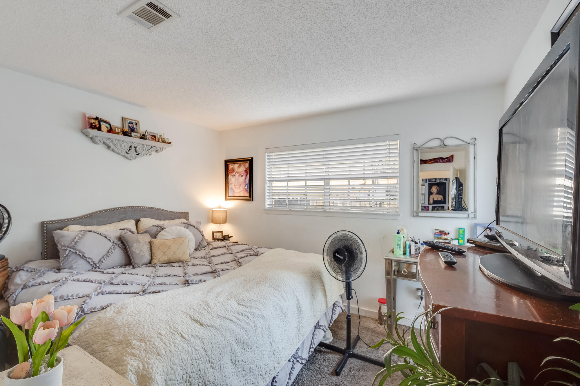 ISLAND WIND CONDO - Residential