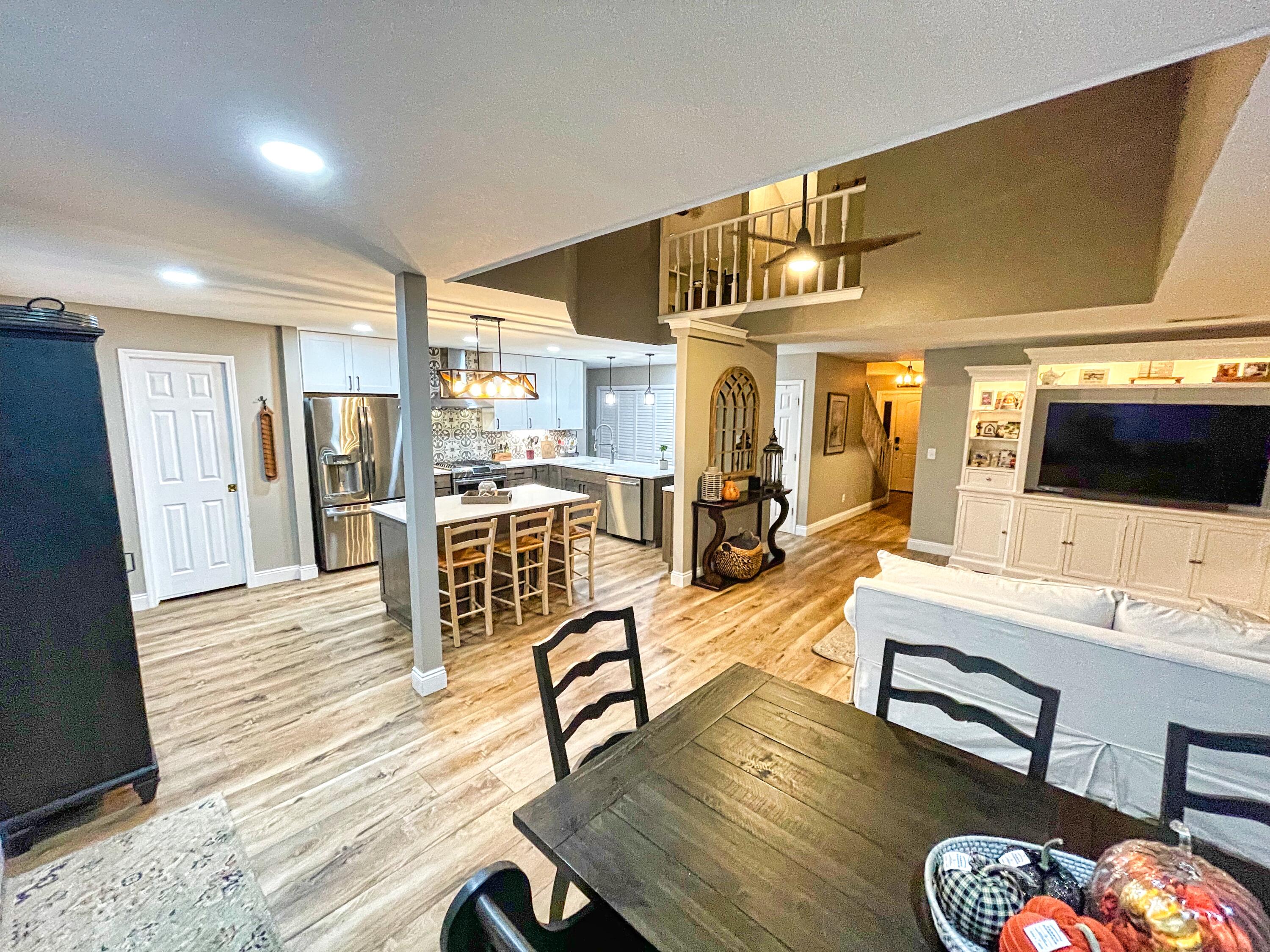 MOSSY OAKS - Residential