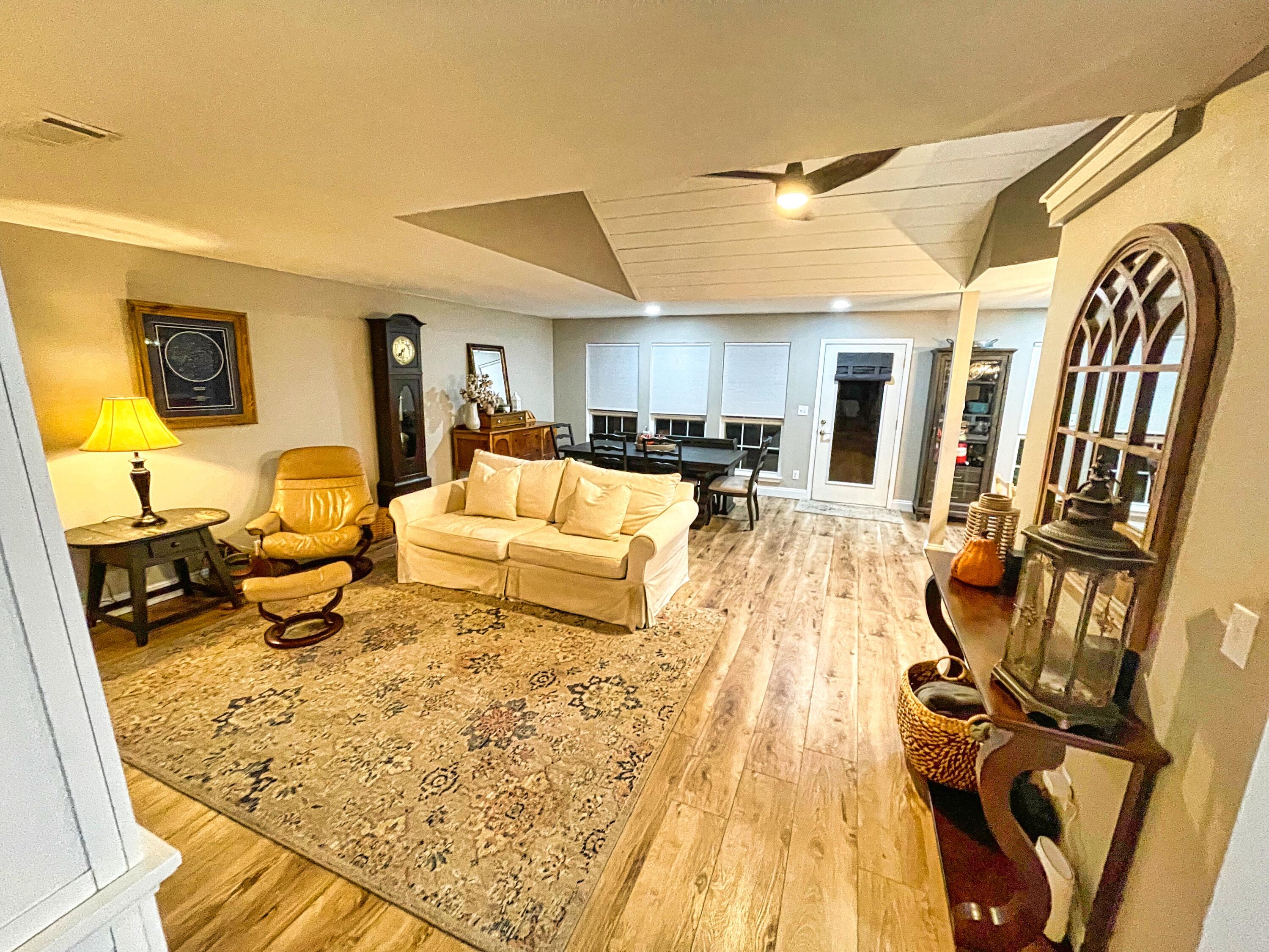 MOSSY OAKS - Residential