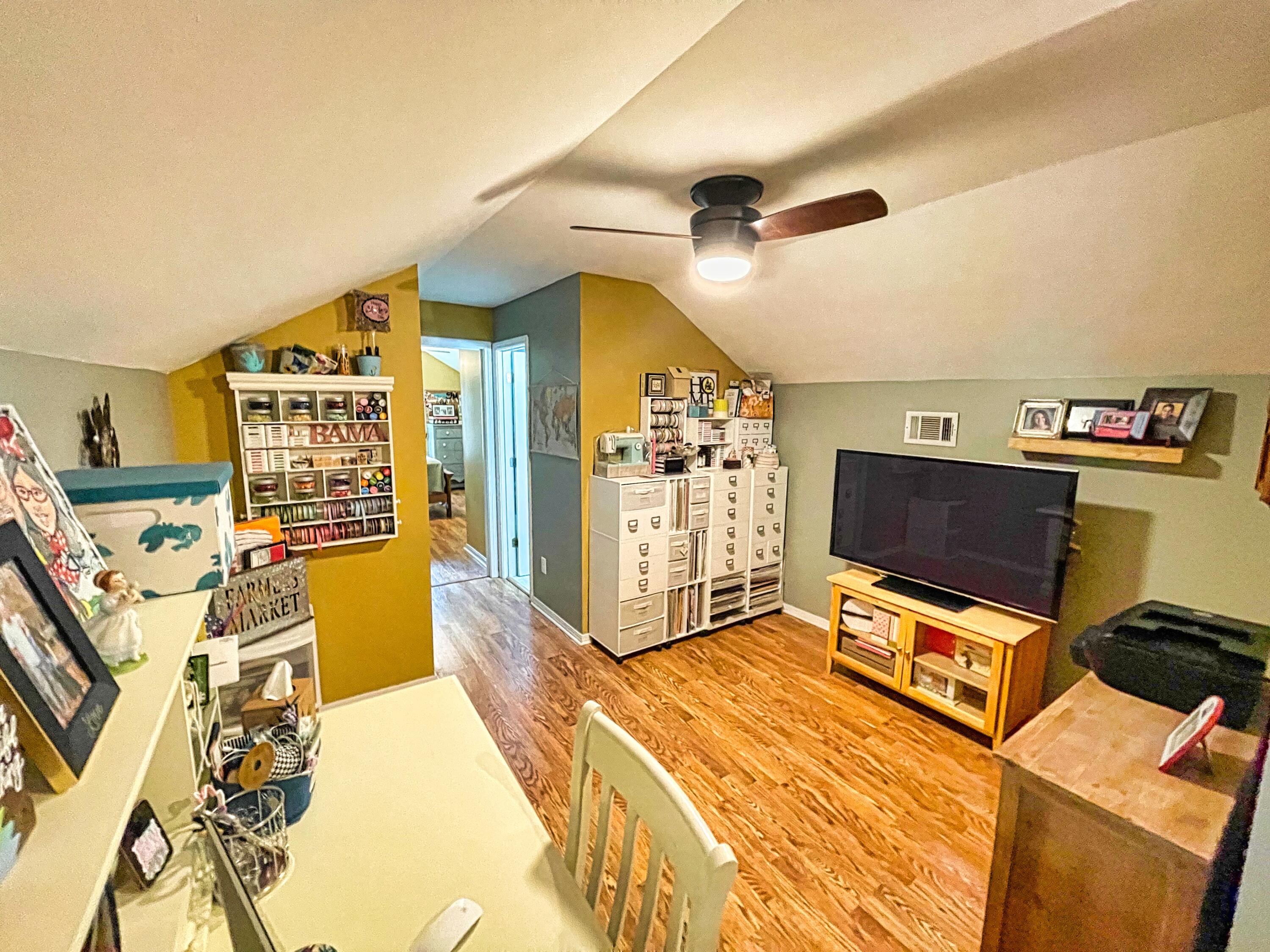 MOSSY OAKS - Residential