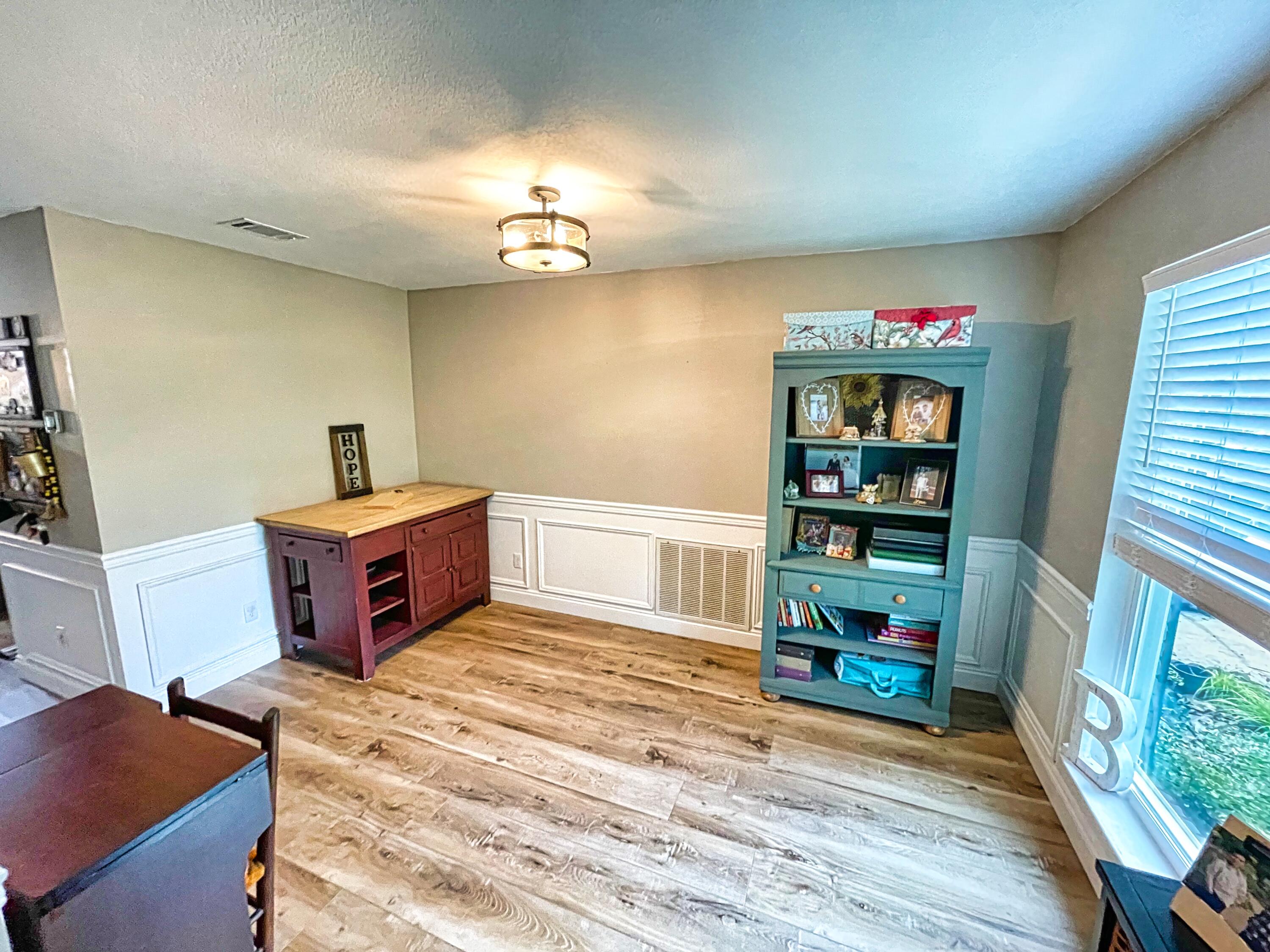 MOSSY OAKS - Residential