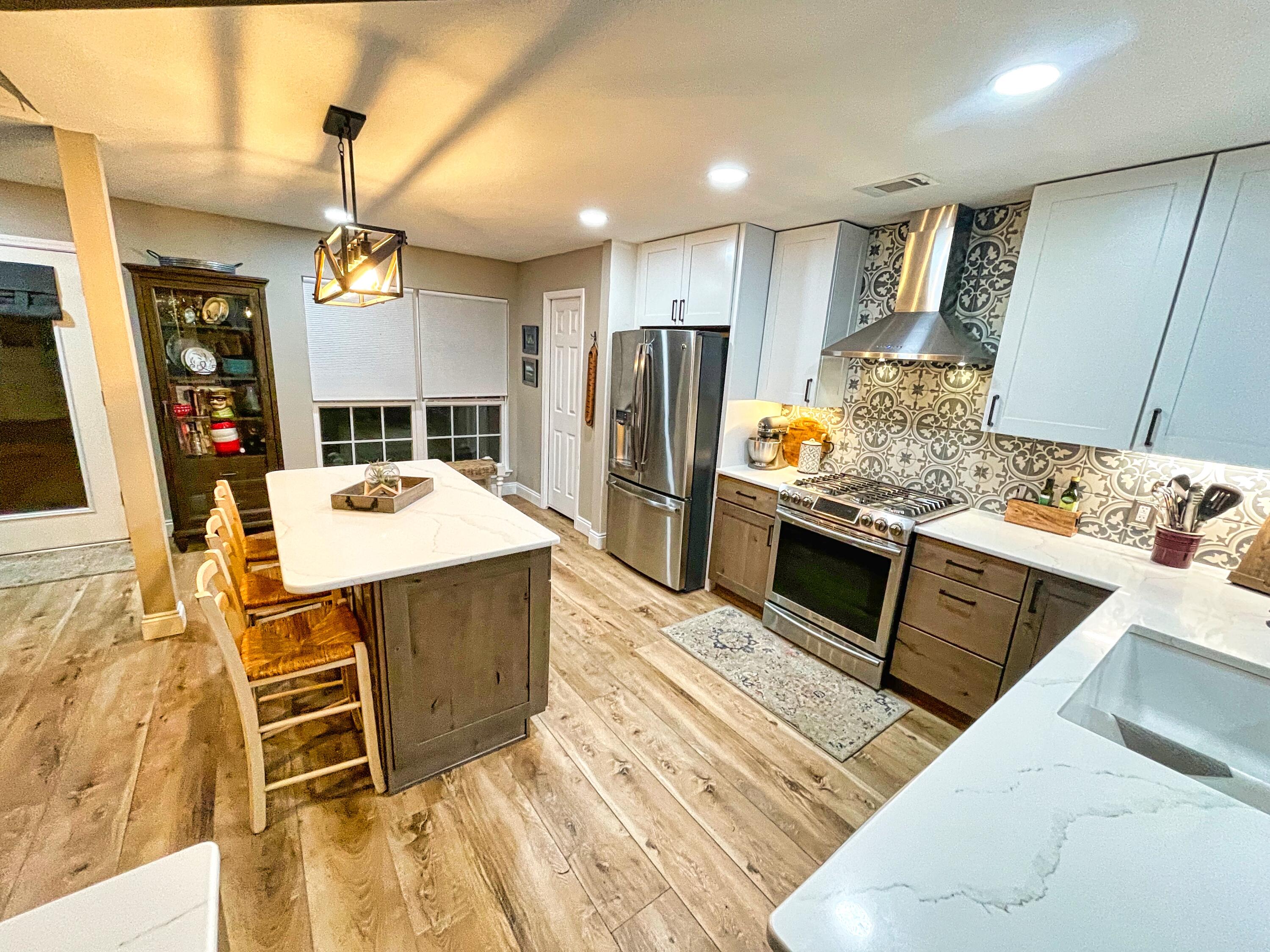 MOSSY OAKS - Residential