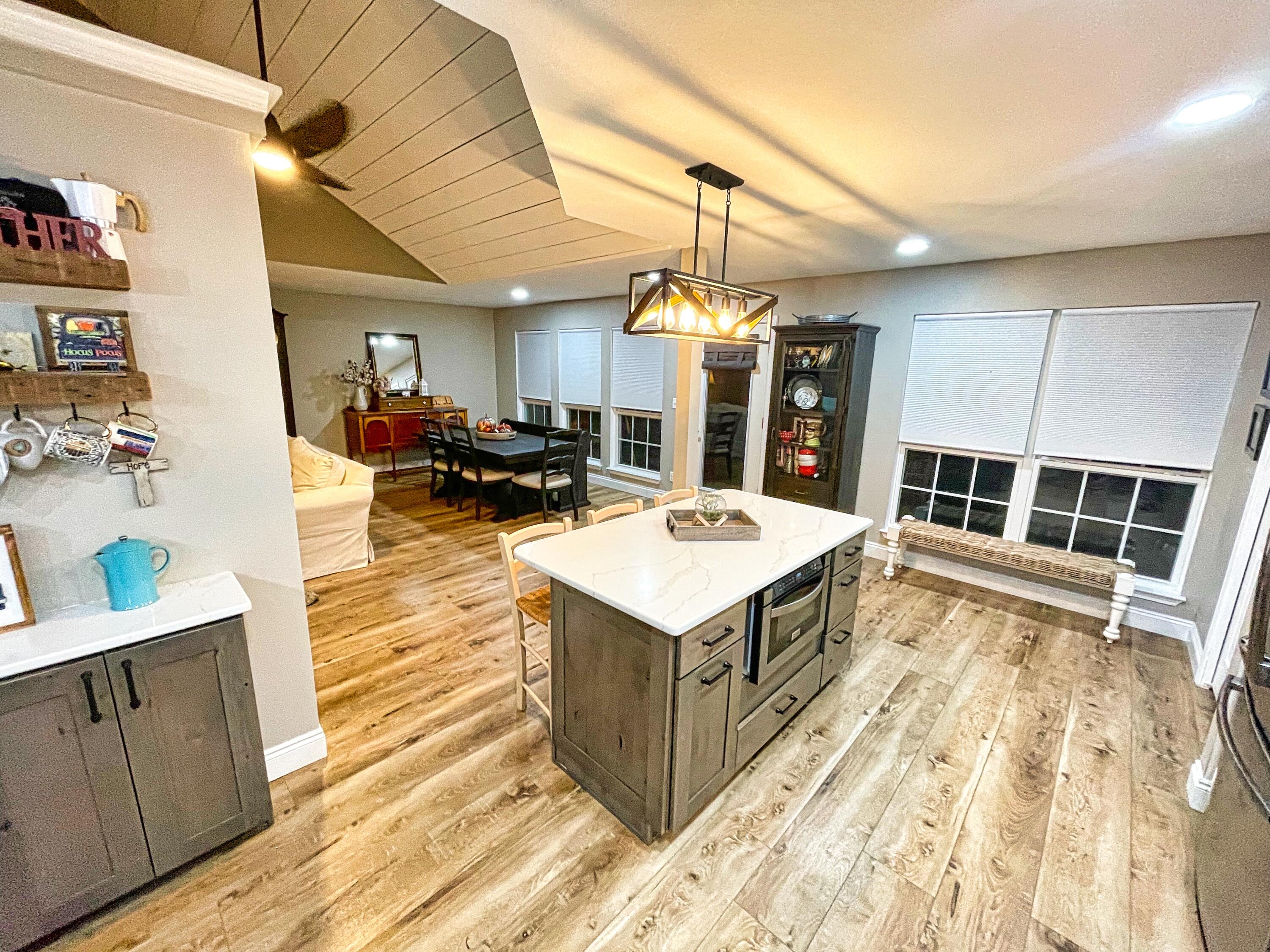 MOSSY OAKS - Residential