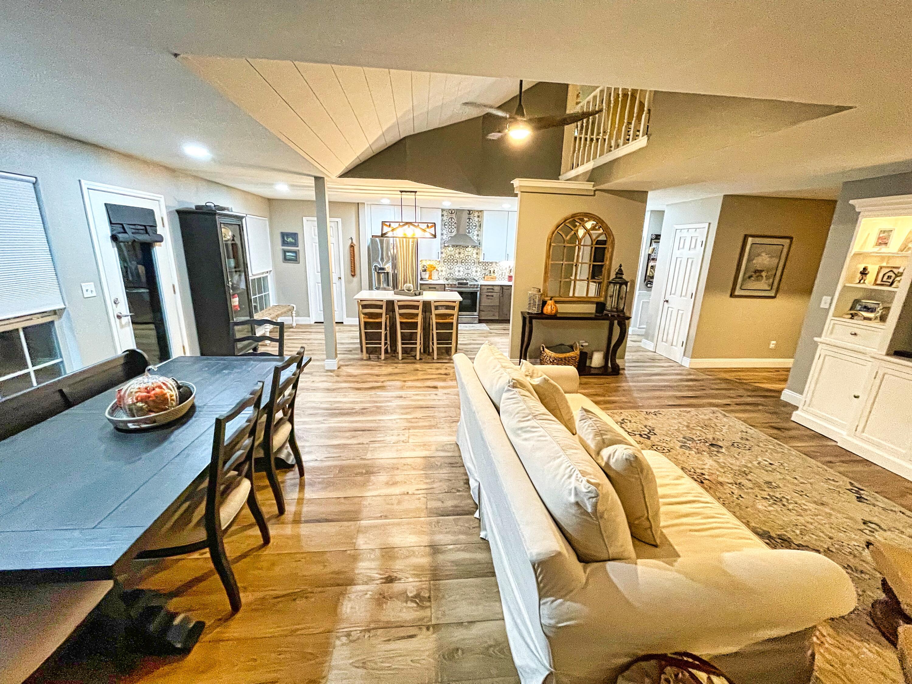 MOSSY OAKS - Residential