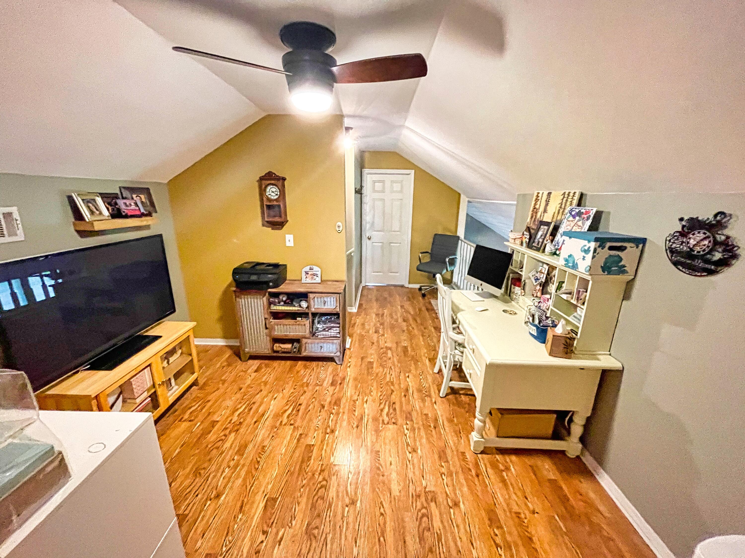 MOSSY OAKS - Residential